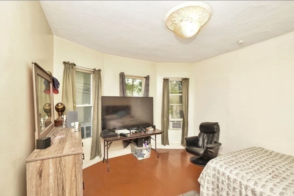 3 Family at 25 Barry Street, Boston MA 02125, Boston, photo 5 of 18