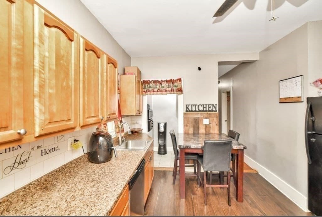 3 Family at 25 Barry Street, Boston MA 02125, Boston, photo 4 of 18