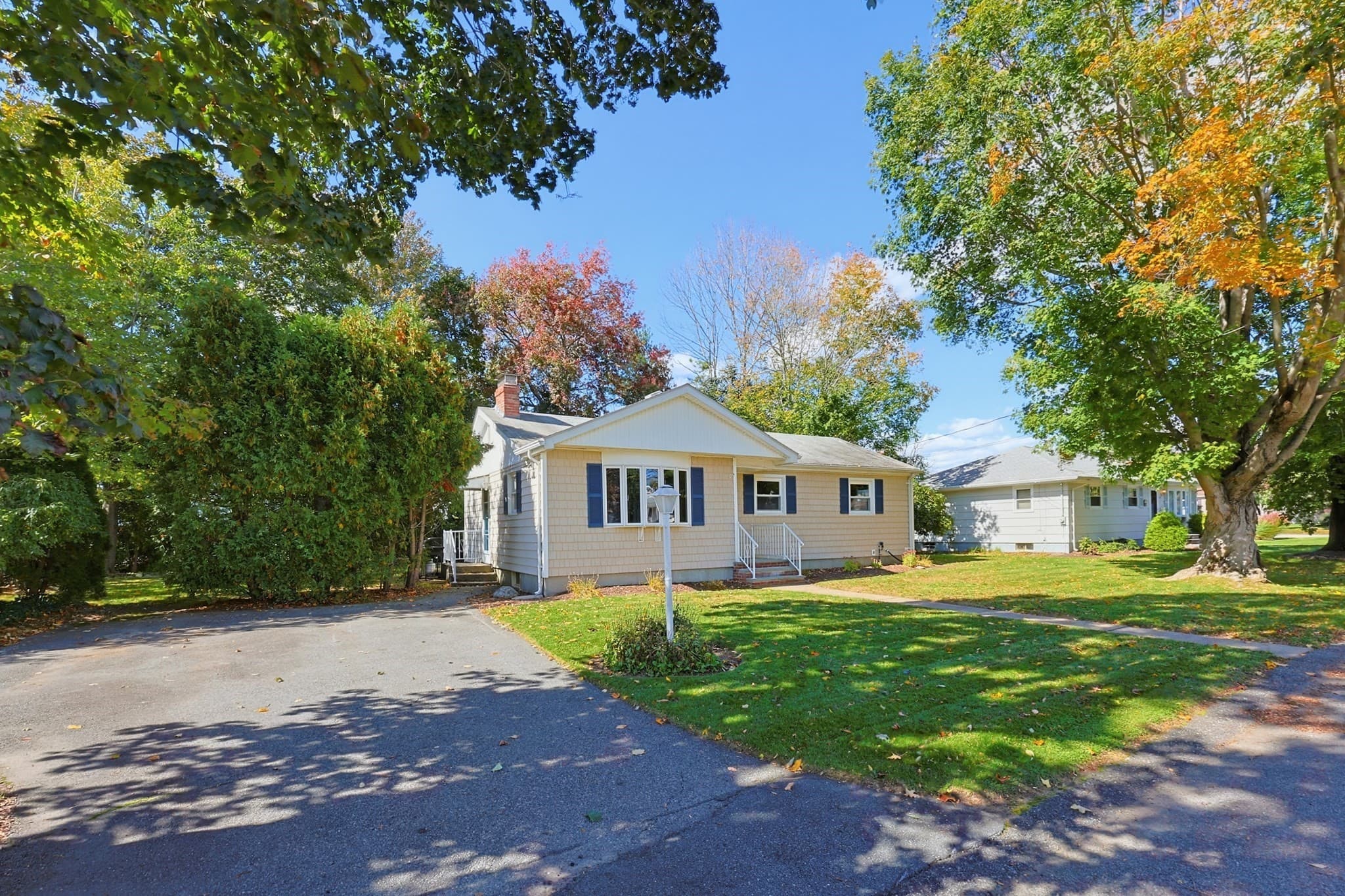 Single Family Residence at 51 Robin Lane, Somerset MA 02726, photo 3 of 41