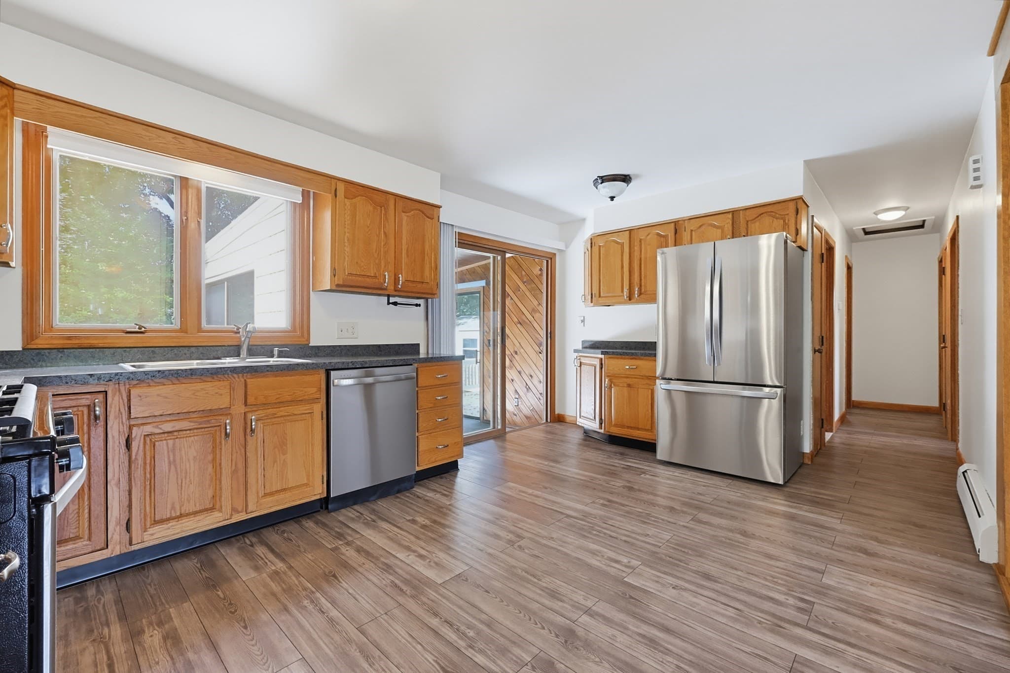 Single Family Residence at 51 Robin Lane, Somerset MA 02726, photo 18 of 41
