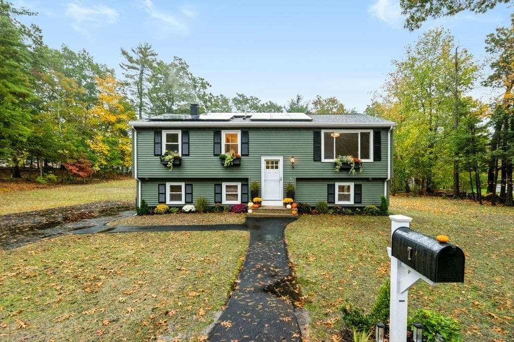 7 Bayberry Lane, Salisbury MA 01952