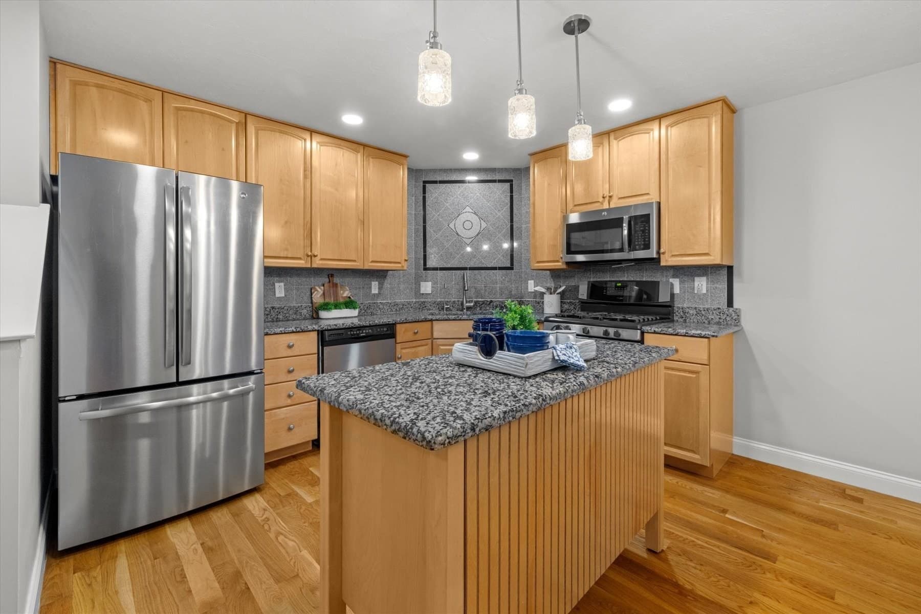 Condominium at 67 N Quinsigamond Ave # 21, Shrewsbury MA 01545, Shrewsbury, photo 10 of 38