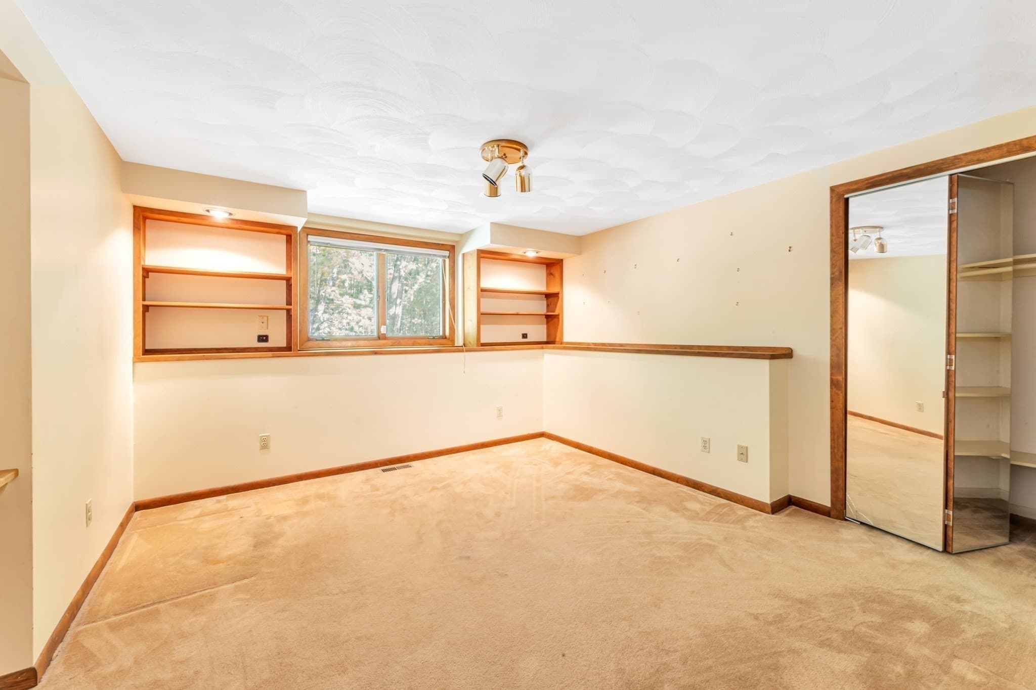 Single Family Residence at 77 Woodward Ln, Boxborough MA 01719, photo 21 of 41