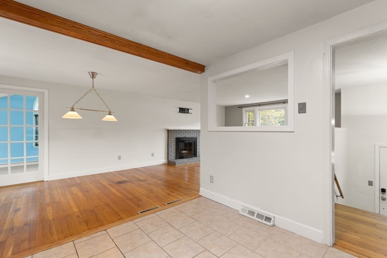 Single Family Residence at 7 Heath Rd, Easton MA 02375, photo 17 of 41