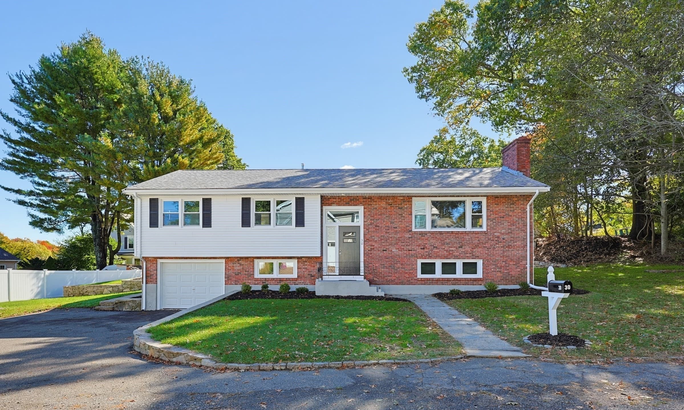 30 Taft Ln, Dedham MA 02026