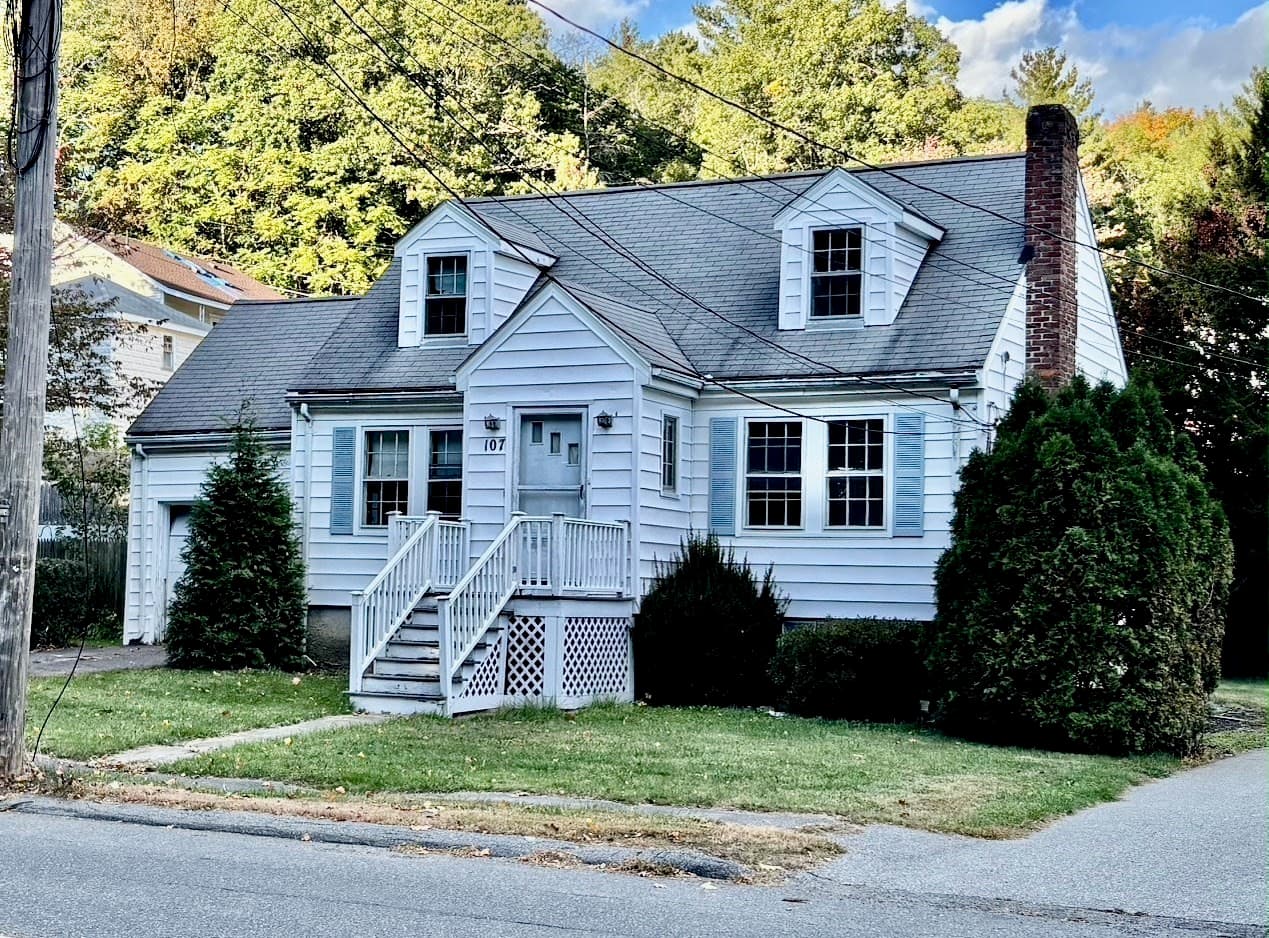 107 Spring St, Wakefield MA 01880