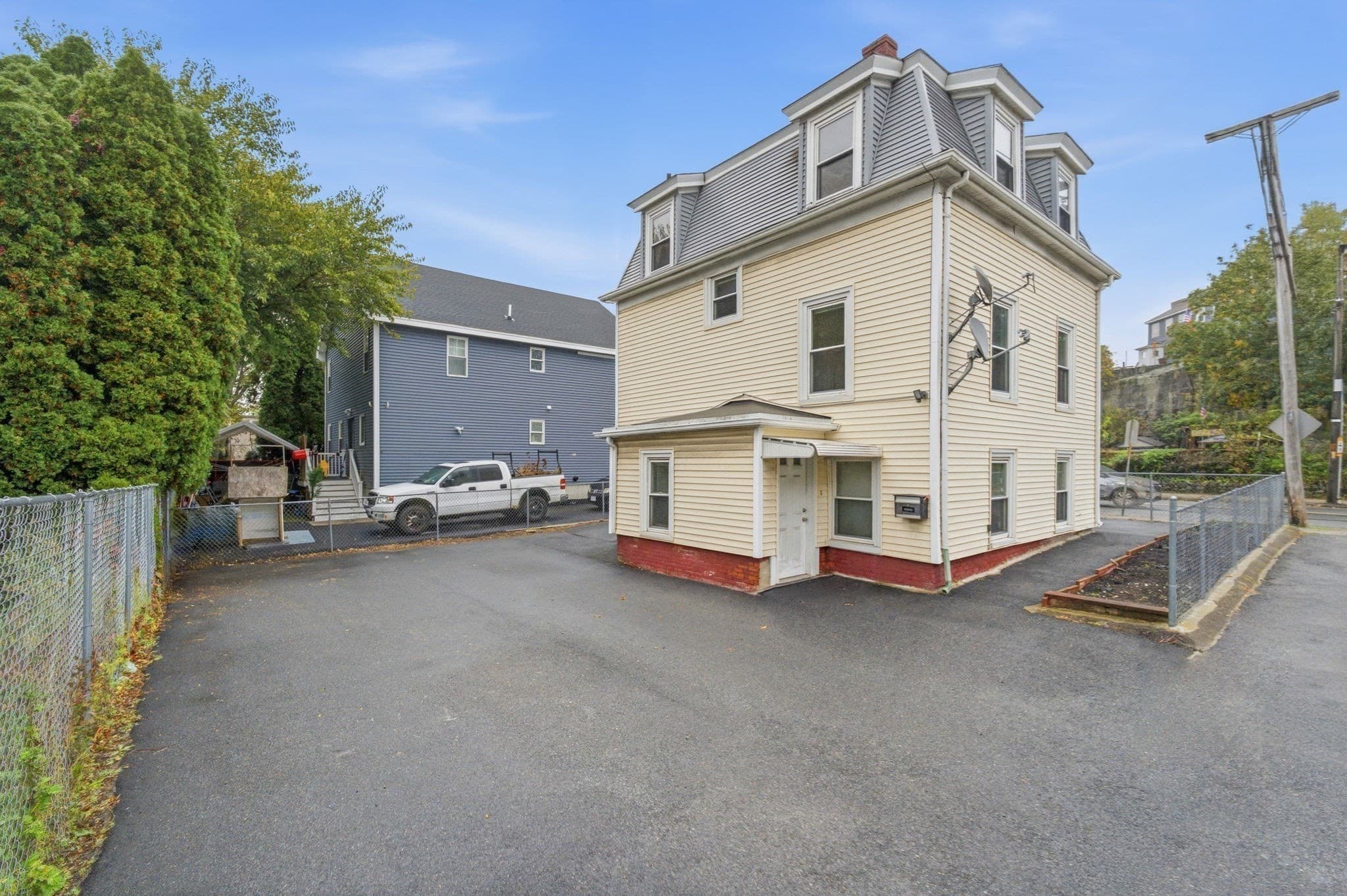 Single Family Residence at 405 Western Ave, Lynn MA 01904, Lynn, photo 3 of 31