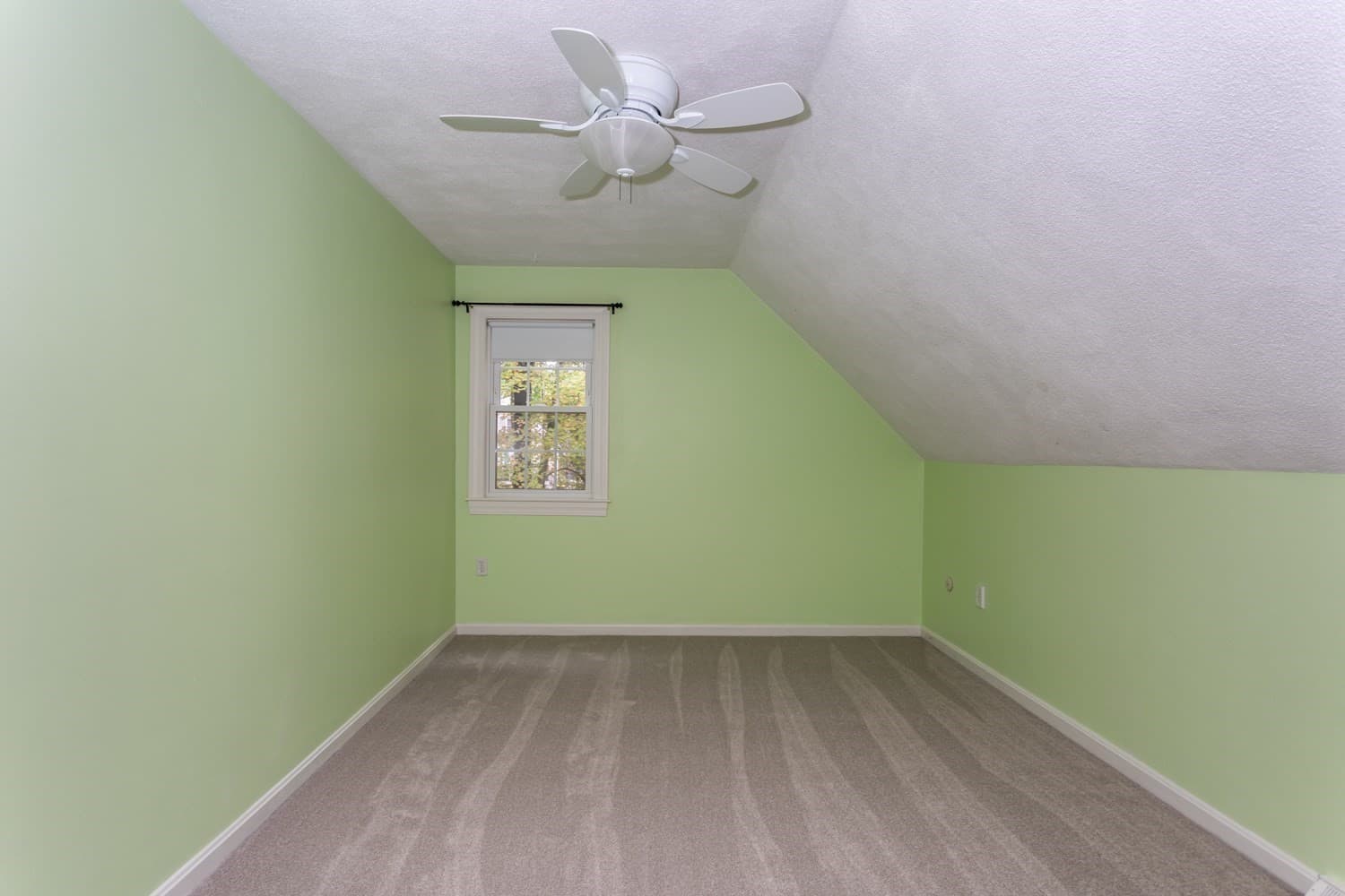 Single Family Residence at 98 Miller St, Franklin MA 02038, Franklin, photo 31 of 42