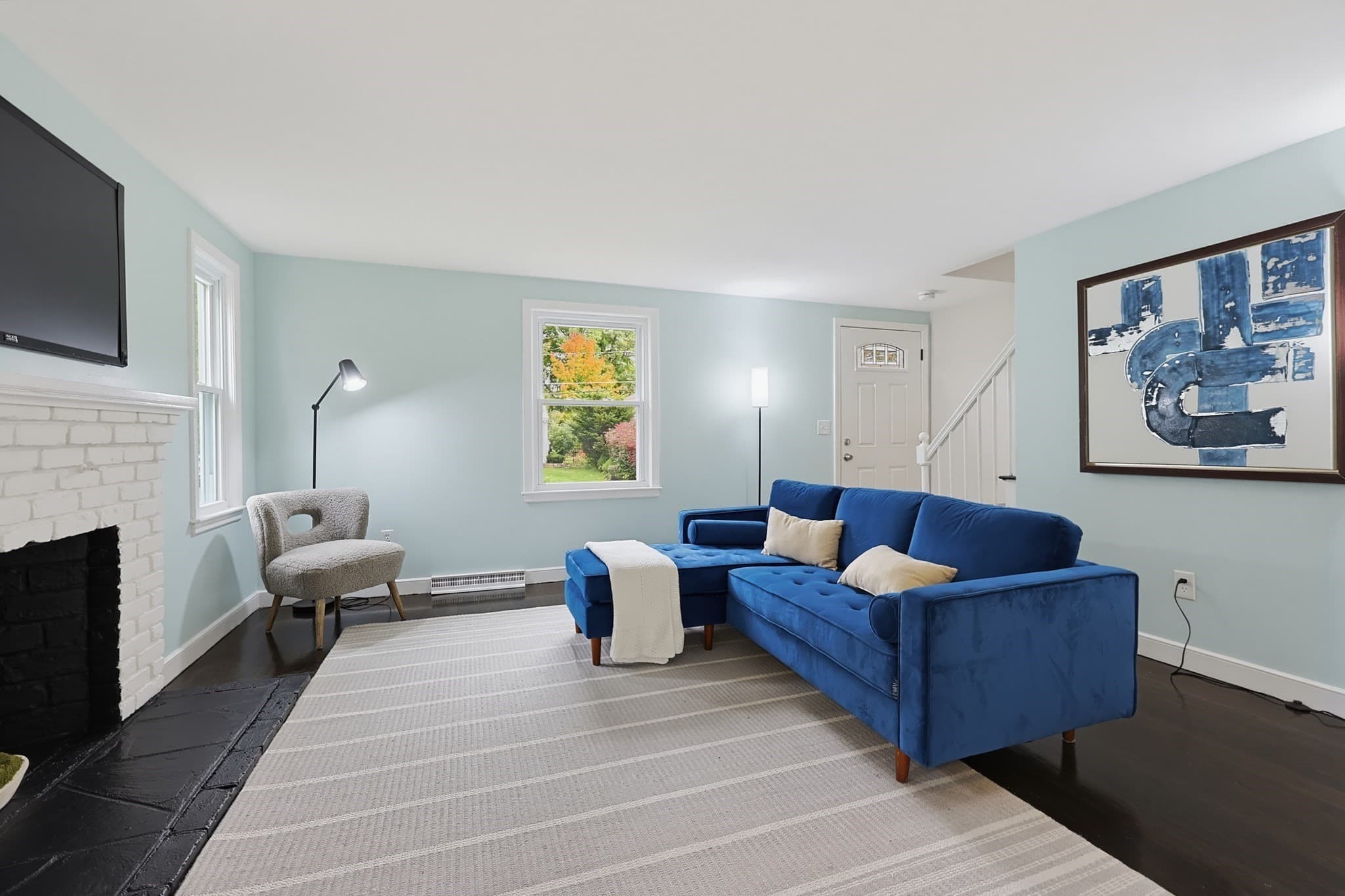 Single Family Residence at 20 Overlook Dr, Bellingham MA 02019, Bellingham, photo 5 of 39