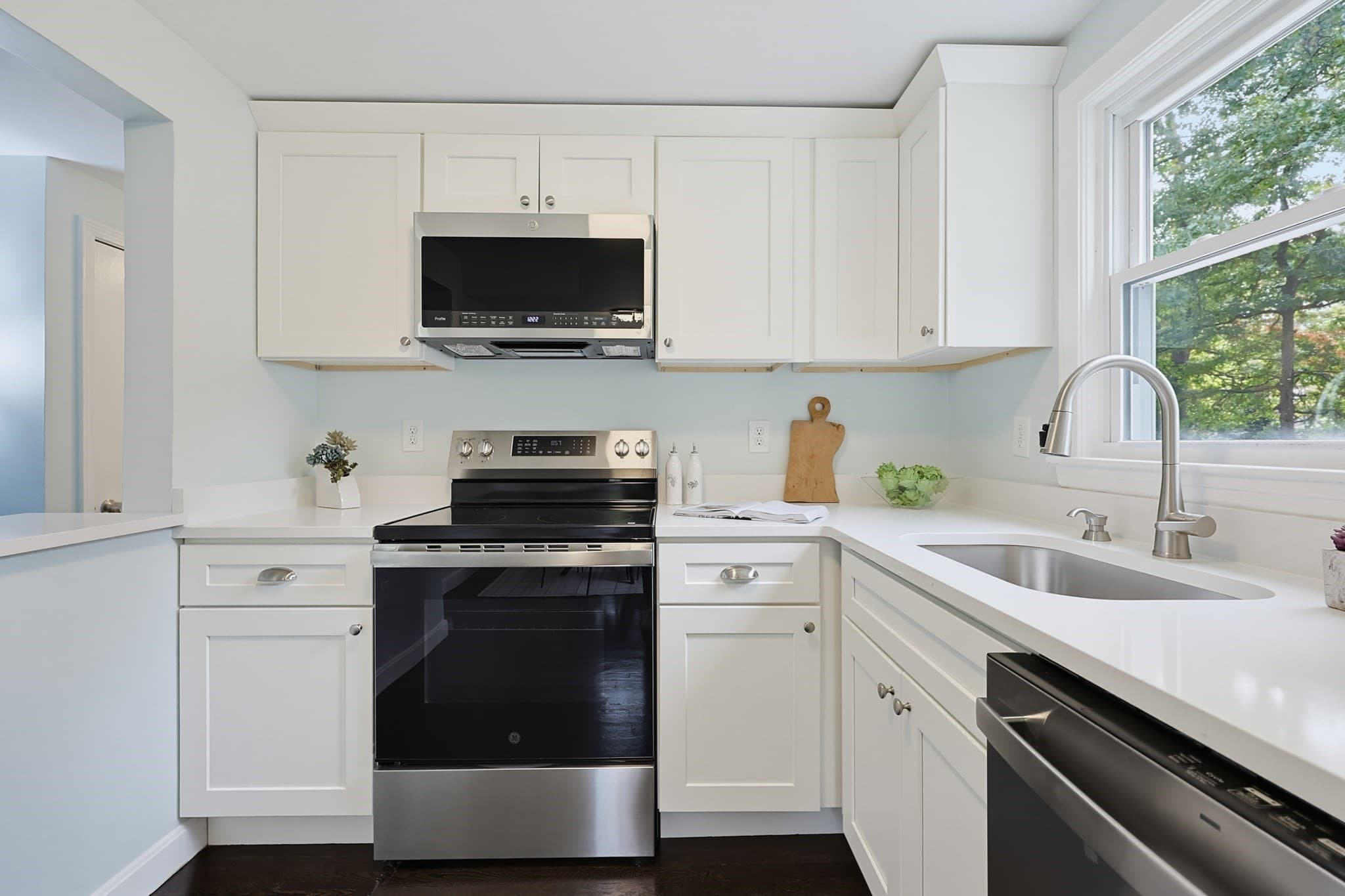 Single Family Residence at 20 Overlook Dr, Bellingham MA 02019, Bellingham, photo 10 of 39