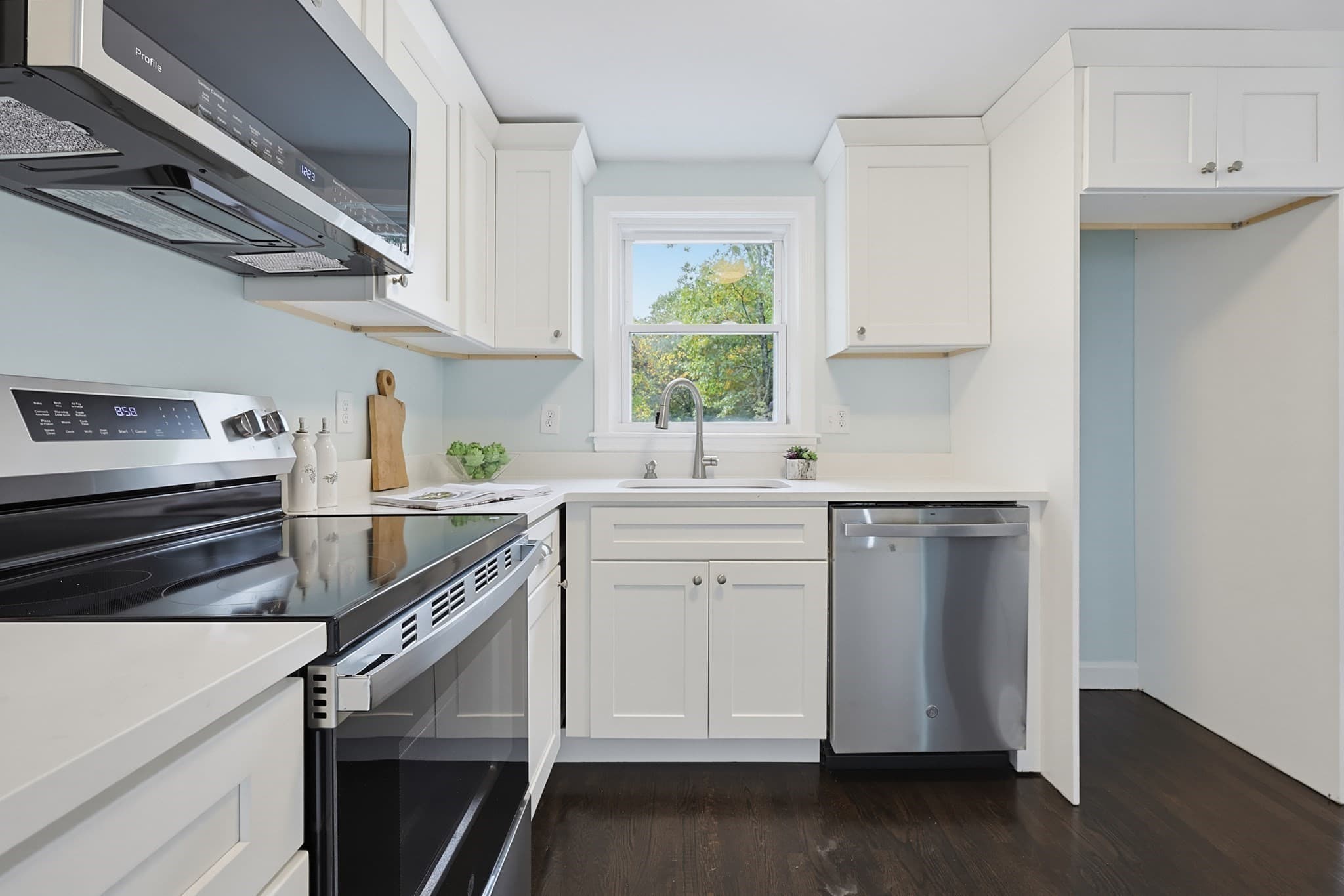 Single Family Residence at 20 Overlook Dr, Bellingham MA 02019, Bellingham, photo 11 of 39