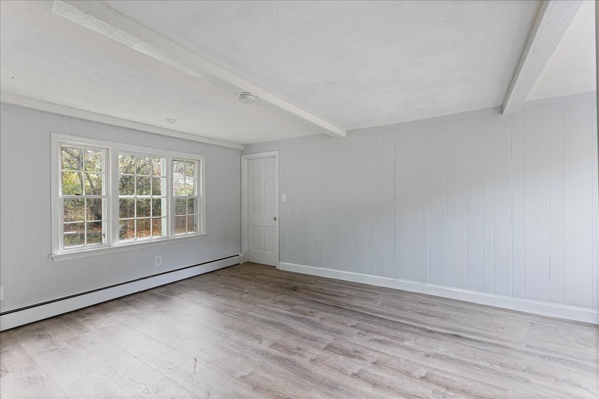 Single Family Residence at 7 Scott Hill Rd, Ipswich MA 01938, photo 6 of 41