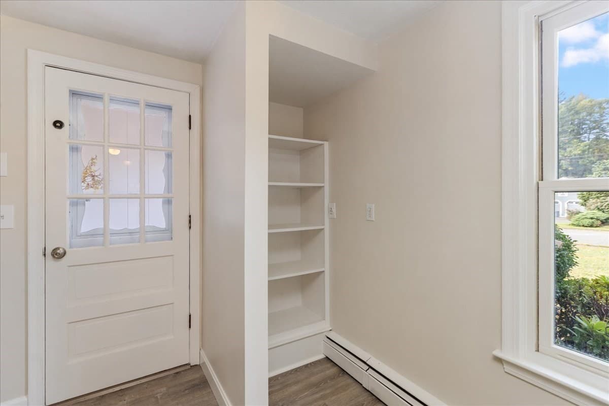 Single Family Residence at 7 Scott Hill Rd, Ipswich MA 01938, photo 12 of 41