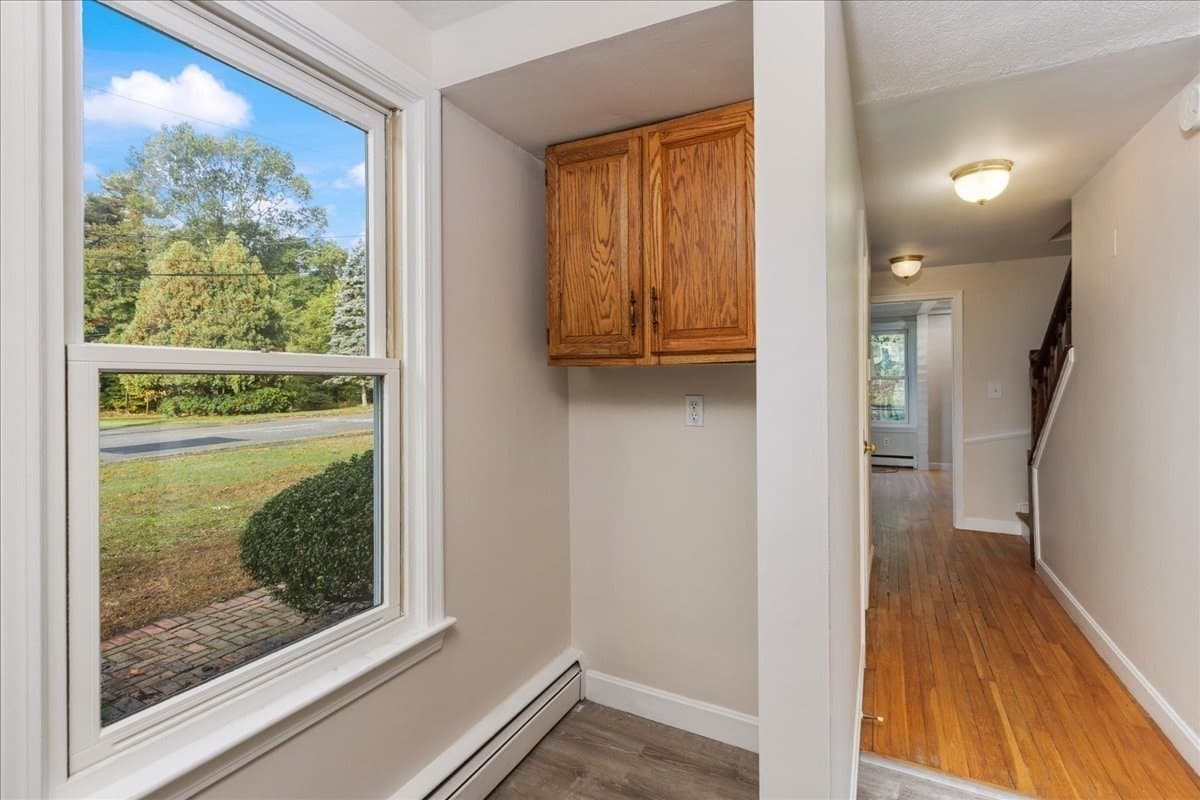 Single Family Residence at 7 Scott Hill Rd, Ipswich MA 01938, photo 11 of 41