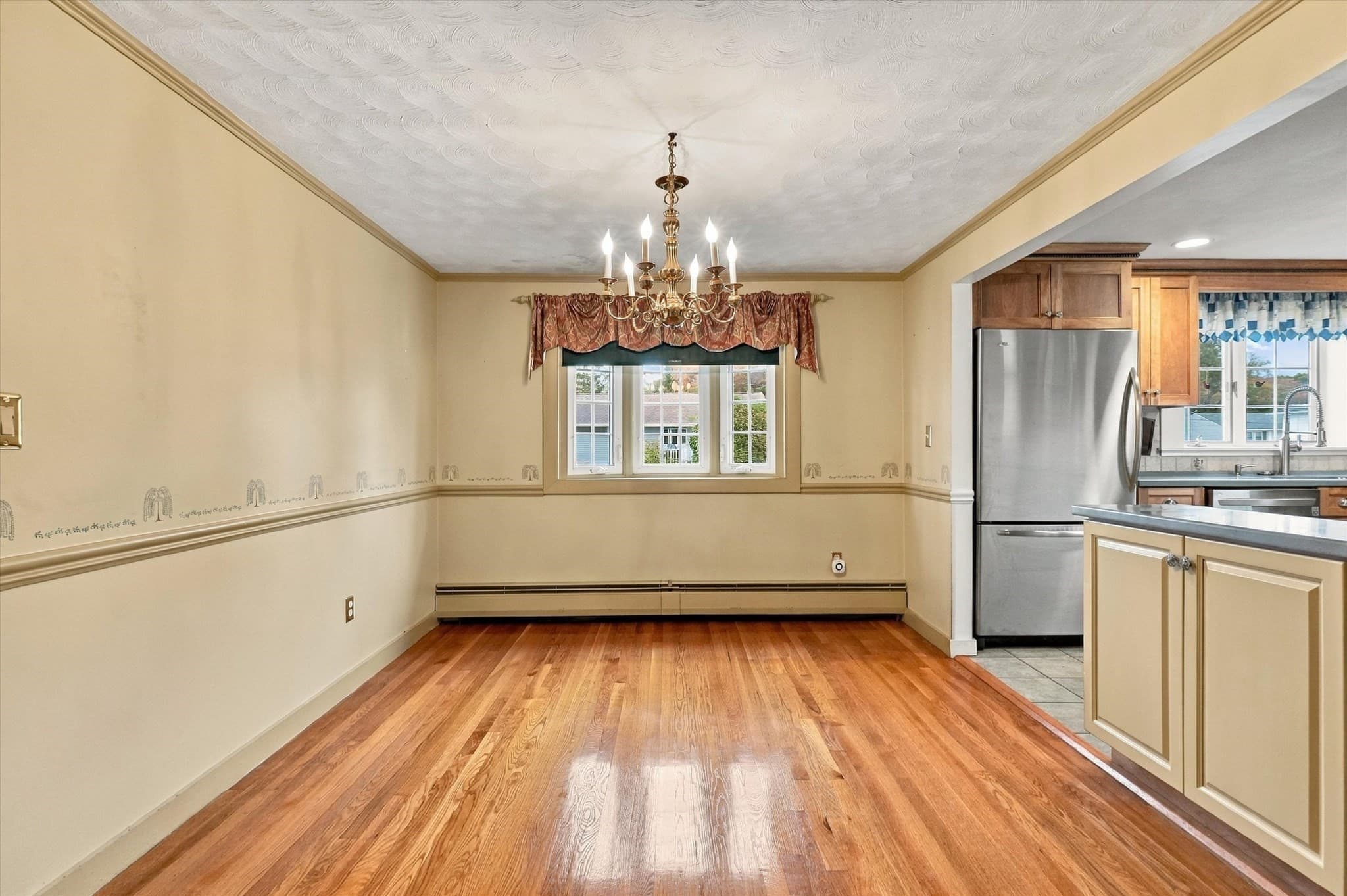 Single Family Residence at 1 Will Sawyer St, Peabody MA 01960, photo 11 of 41
