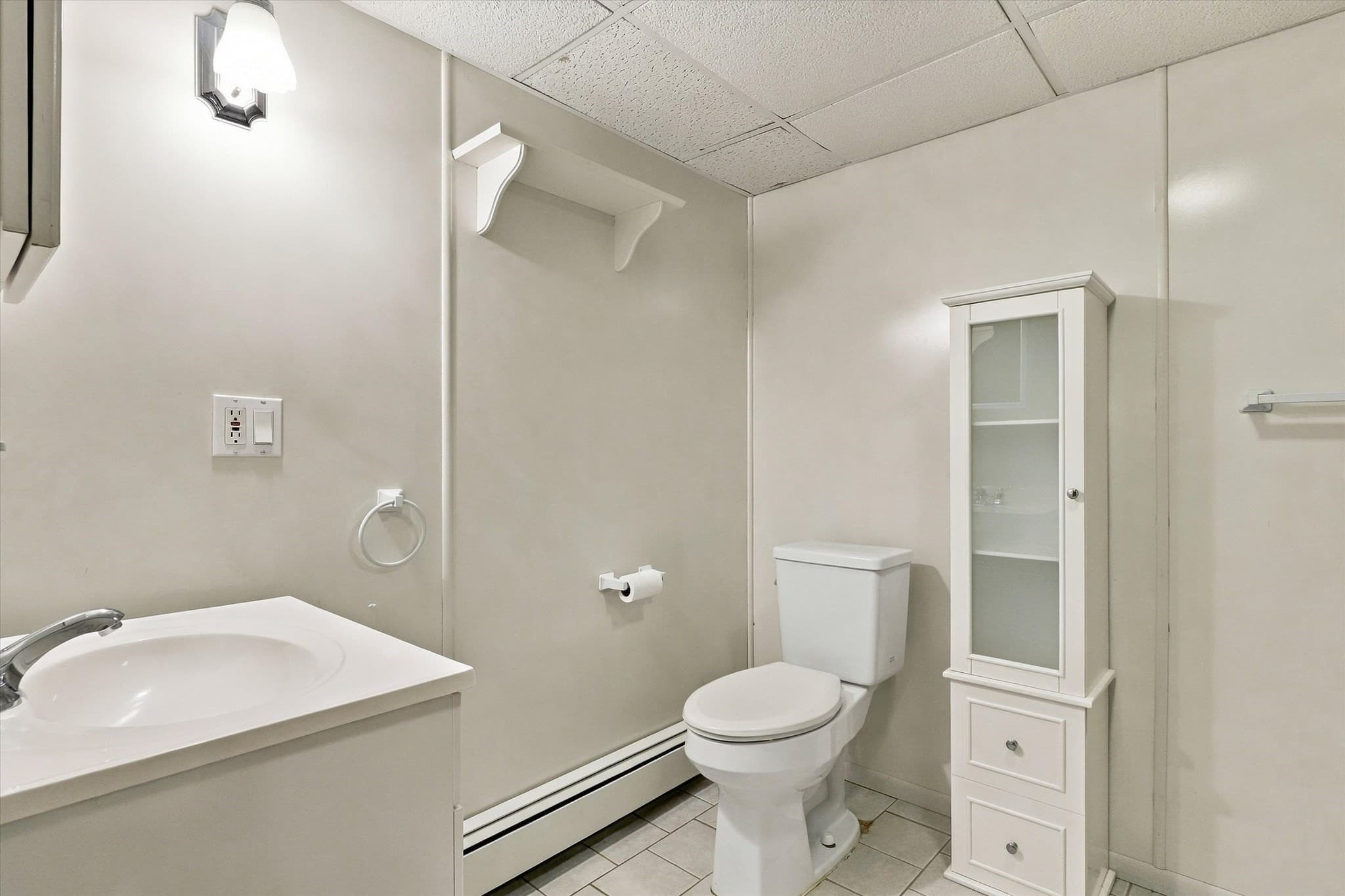Single Family Residence at 1 Will Sawyer St, Peabody MA 01960, photo 25 of 41
