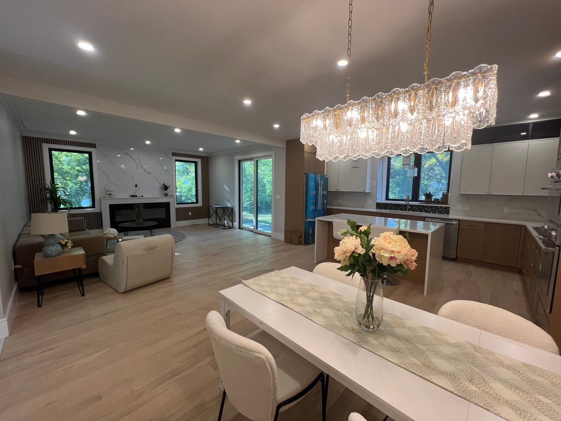 53 Oak, Newton MA 02465