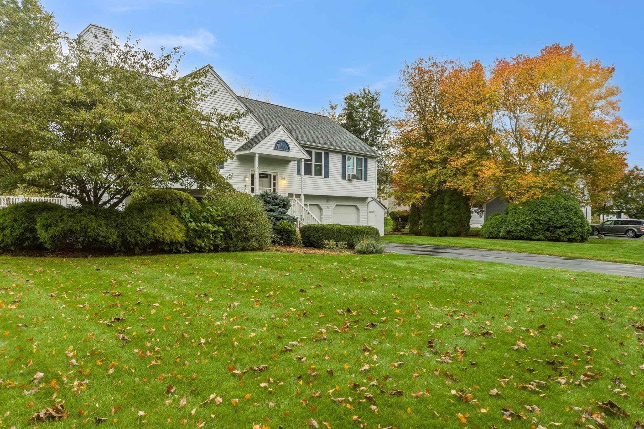 Single Family Residence at 6 Clover Hill Road, Sutton MA 01590, Sutton, photo 5 of 42