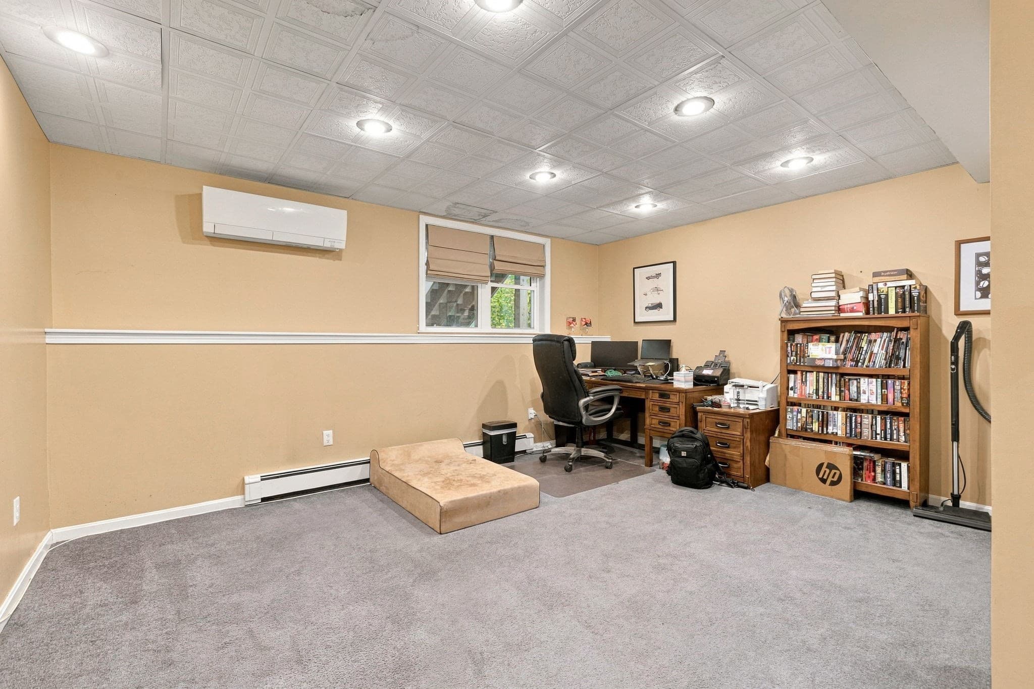 Single Family Residence at 6 Clover Hill Road, Sutton MA 01590, Sutton, photo 30 of 42