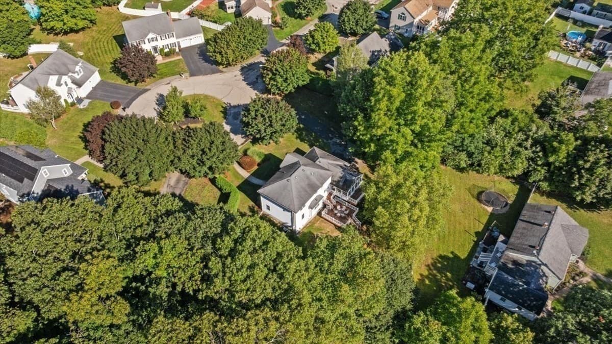 Single Family Residence at 2 Gwen Dr, Auburn MA 01501, photo 41 of 42