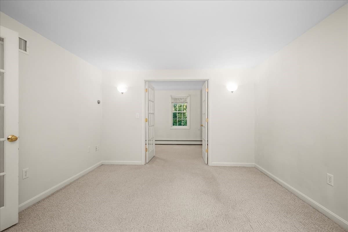 Single Family Residence at 2 Gwen Dr, Auburn MA 01501, photo 18 of 42