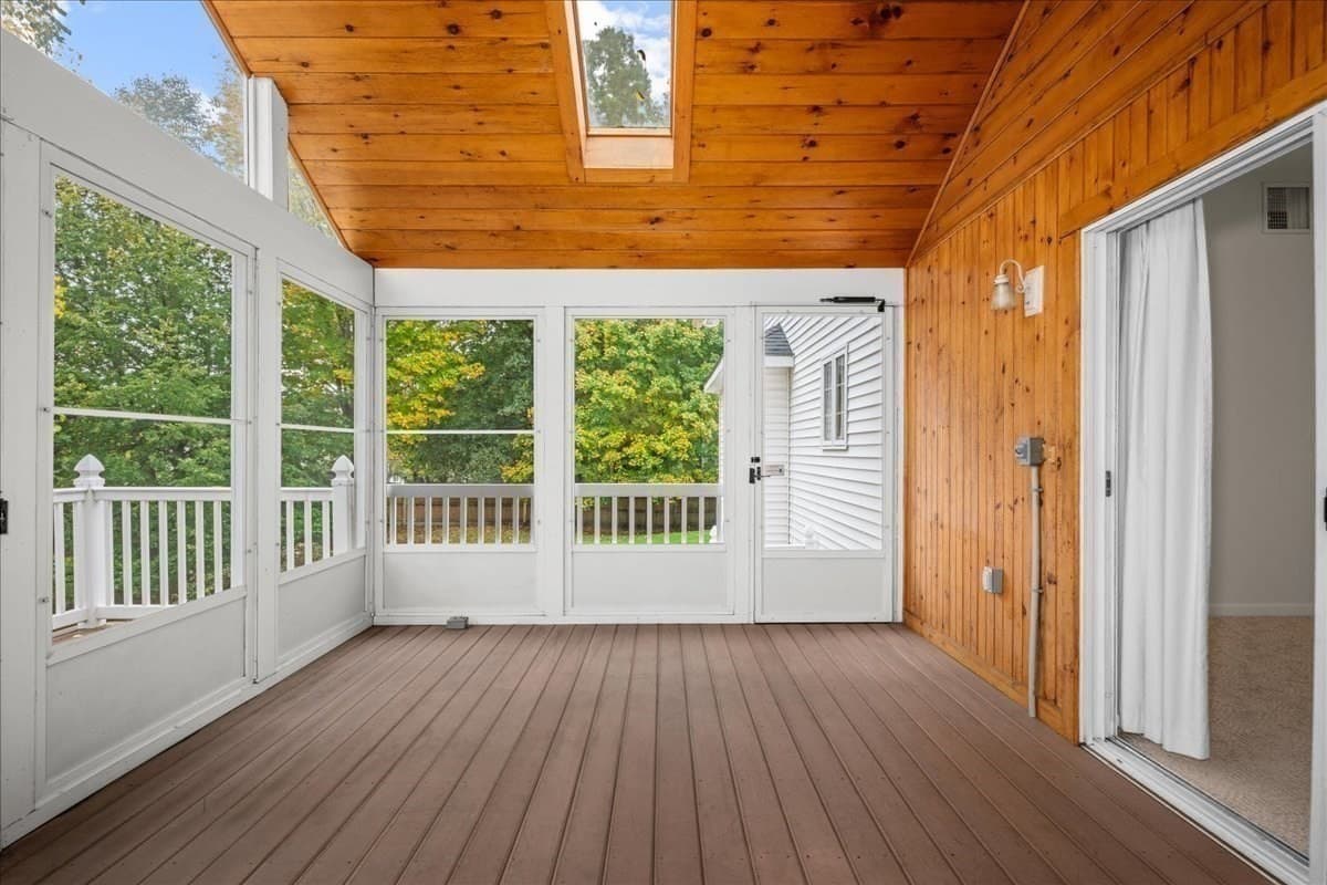 Single Family Residence at 2 Gwen Dr, Auburn MA 01501, photo 15 of 42