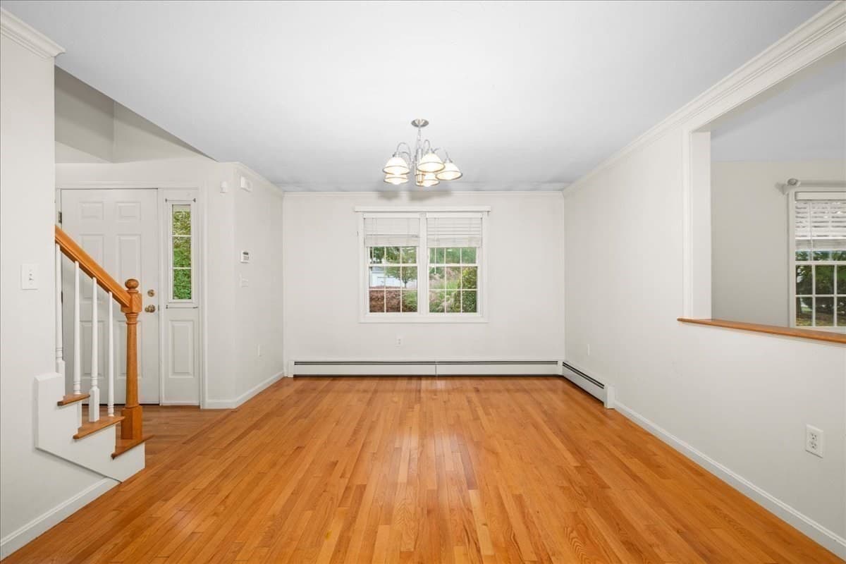 Single Family Residence at 2 Gwen Dr, Auburn MA 01501, photo 8 of 42