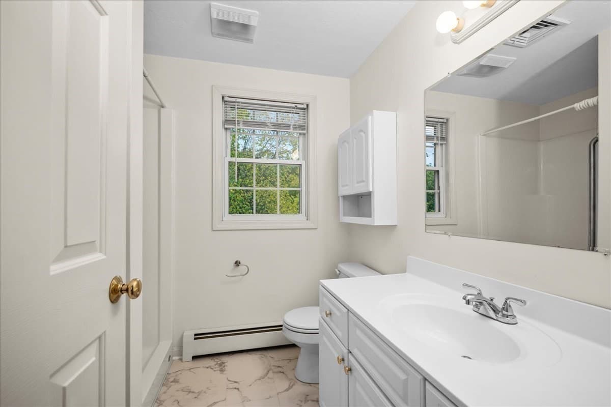 Single Family Residence at 2 Gwen Dr, Auburn MA 01501, photo 25 of 42