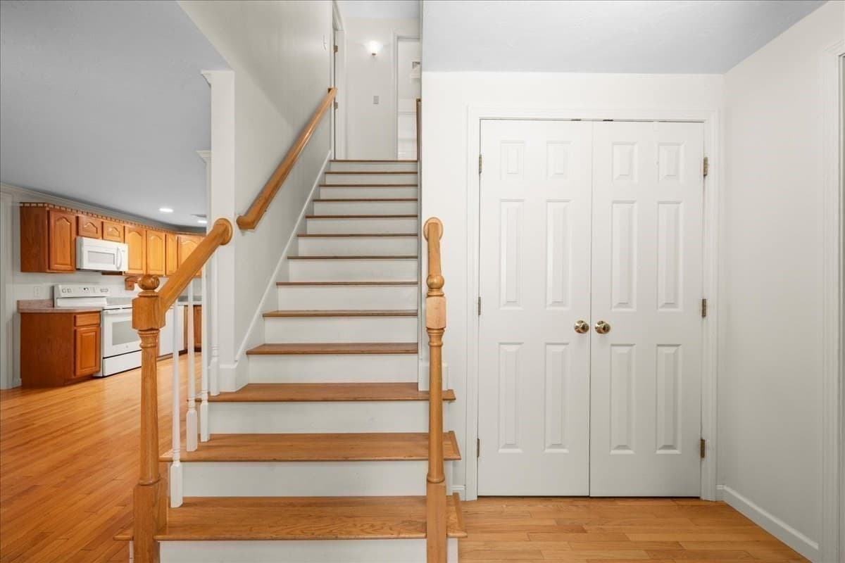 Single Family Residence at 2 Gwen Dr, Auburn MA 01501, photo 21 of 42
