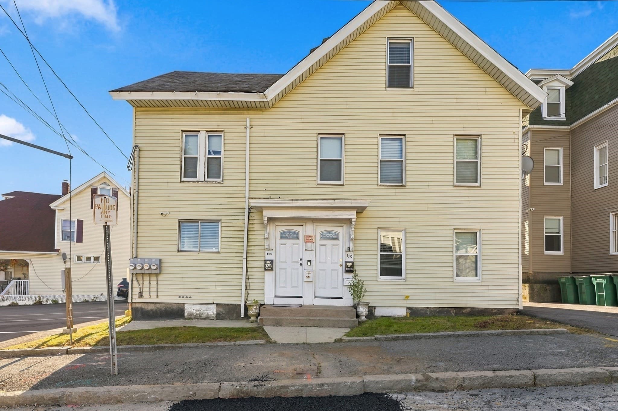 114-116 Laurel St, Fitchburg MA 01420
