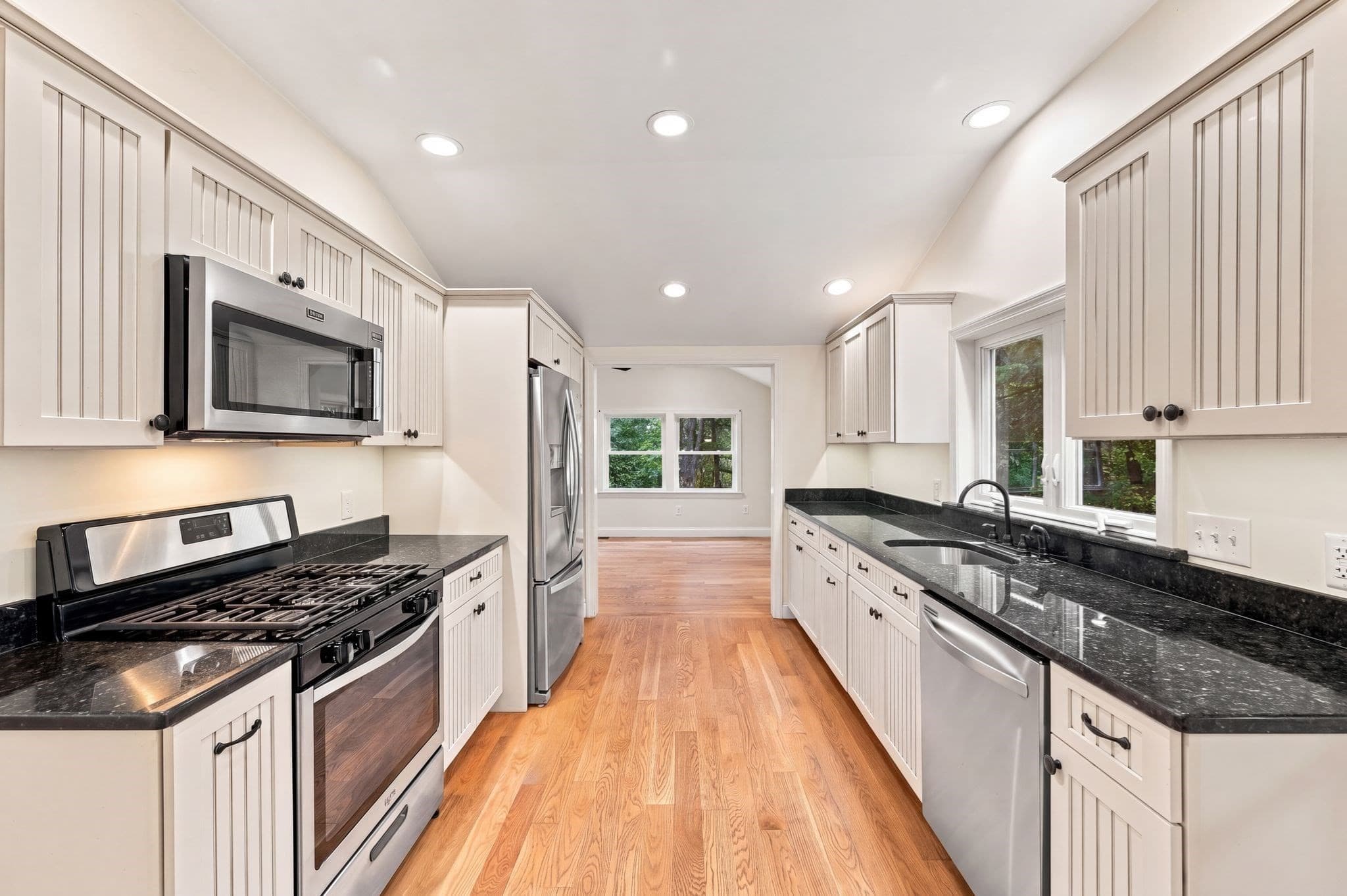 Single Family Residence at 154 Herrick Road, Boxford MA 01921, photo 6 of 41