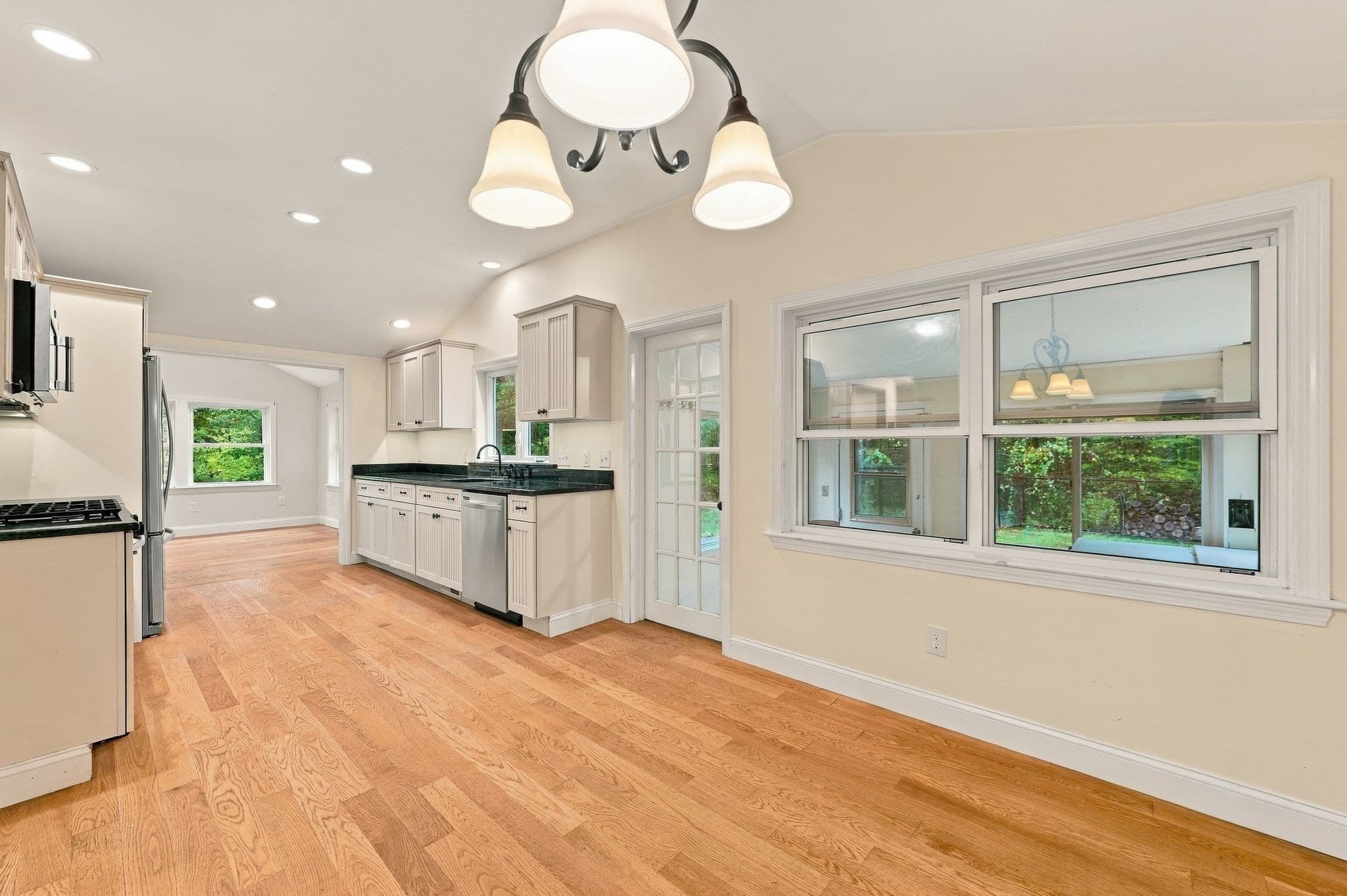 Single Family Residence at 154 Herrick Road, Boxford MA 01921, photo 12 of 41