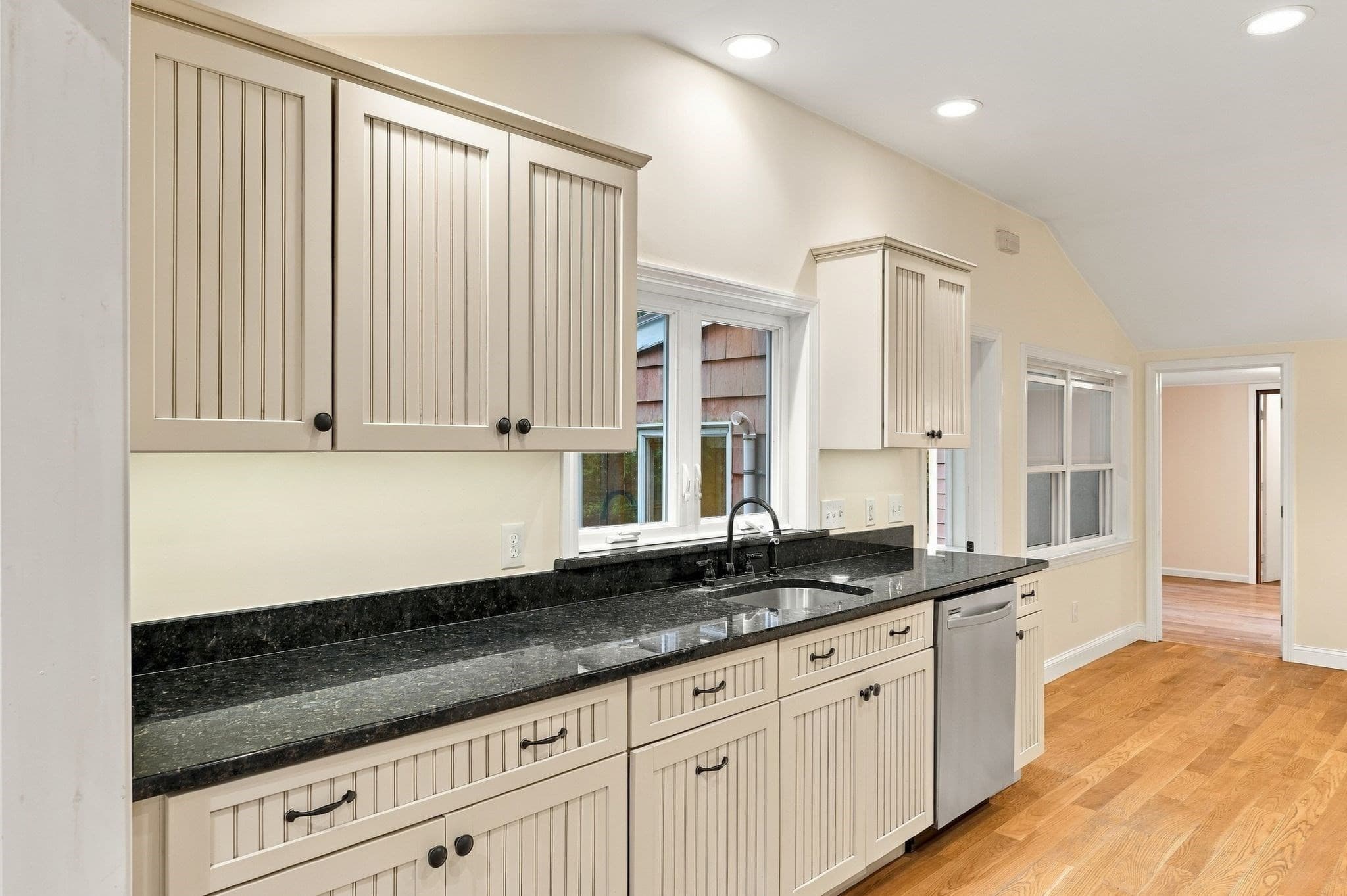 Single Family Residence at 154 Herrick Road, Boxford MA 01921, photo 7 of 41