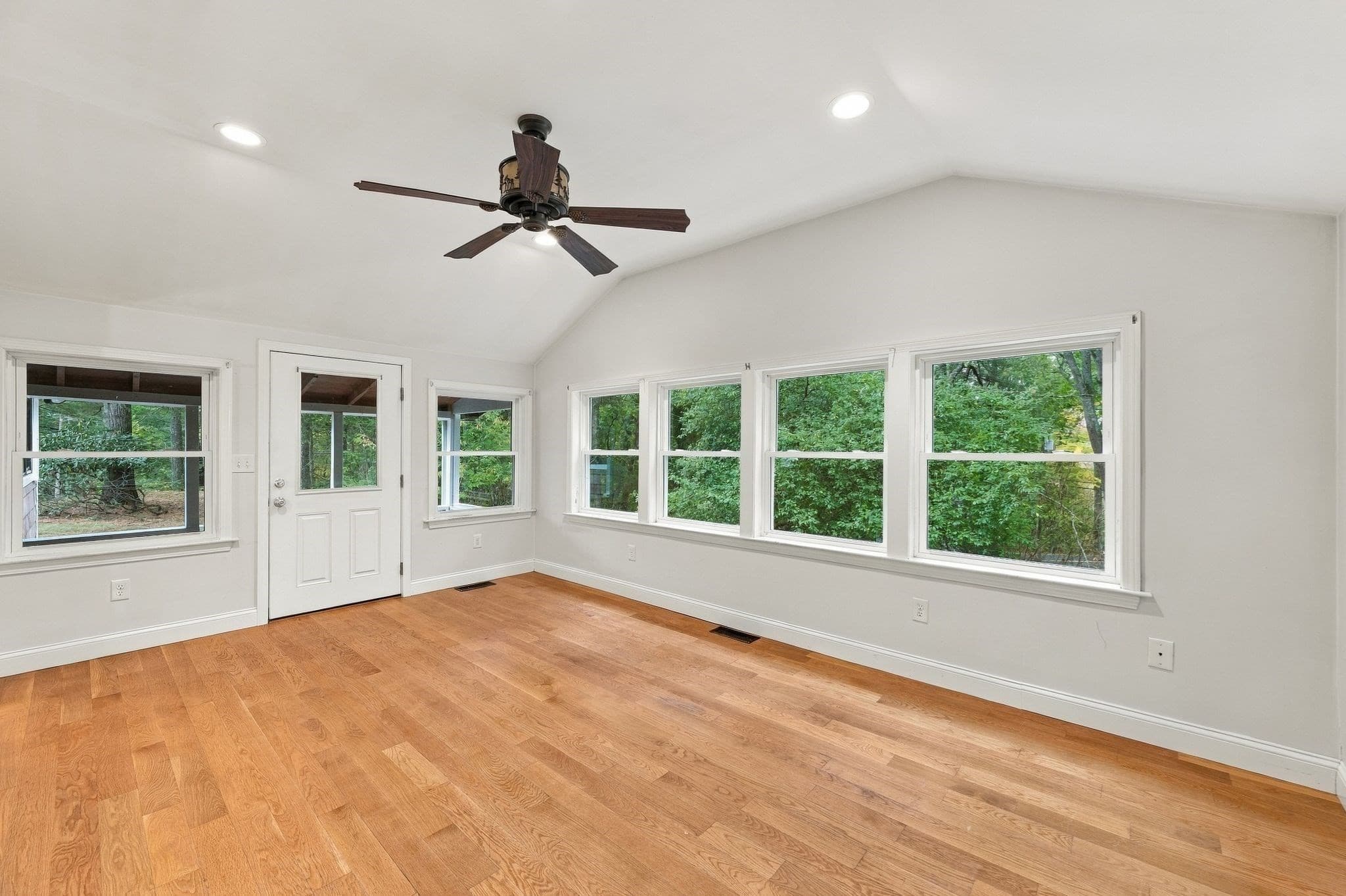 Single Family Residence at 154 Herrick Road, Boxford MA 01921, photo 3 of 41