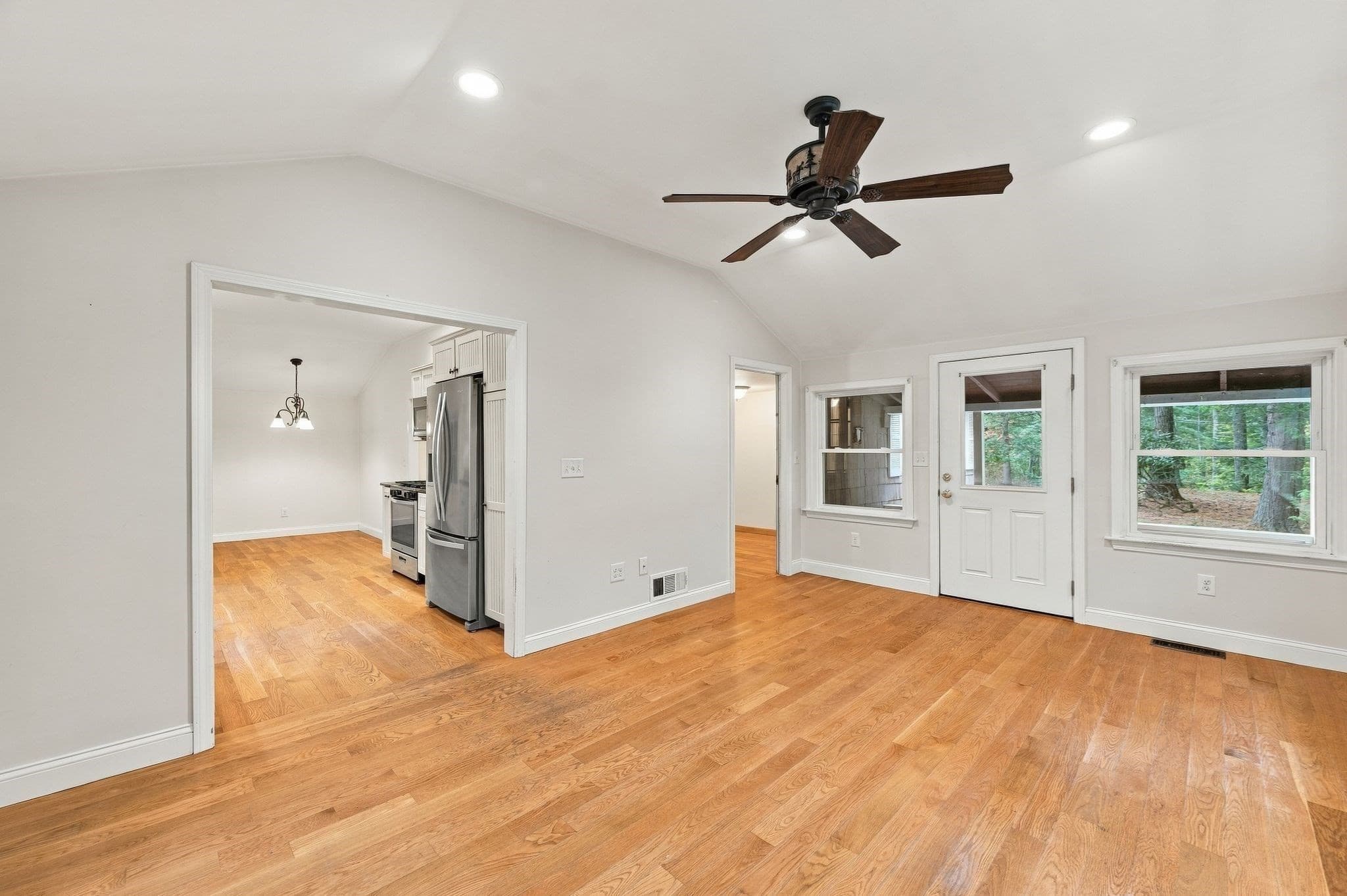 Single Family Residence at 154 Herrick Road, Boxford MA 01921, photo 5 of 41