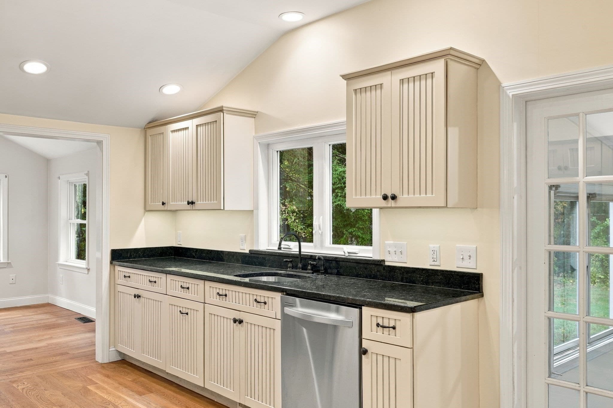 Single Family Residence at 154 Herrick Road, Boxford MA 01921, photo 8 of 41