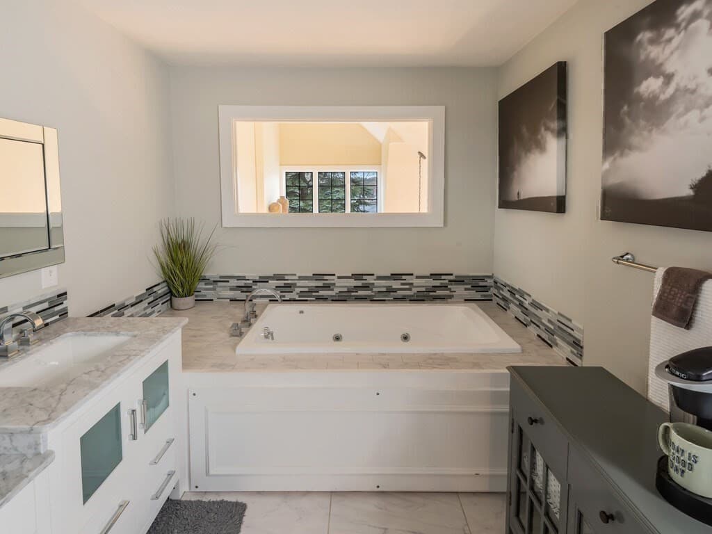 Condominium at 74 S Quinsigamond Ave # 7, Shrewsbury MA 01545, photo 25 of 39