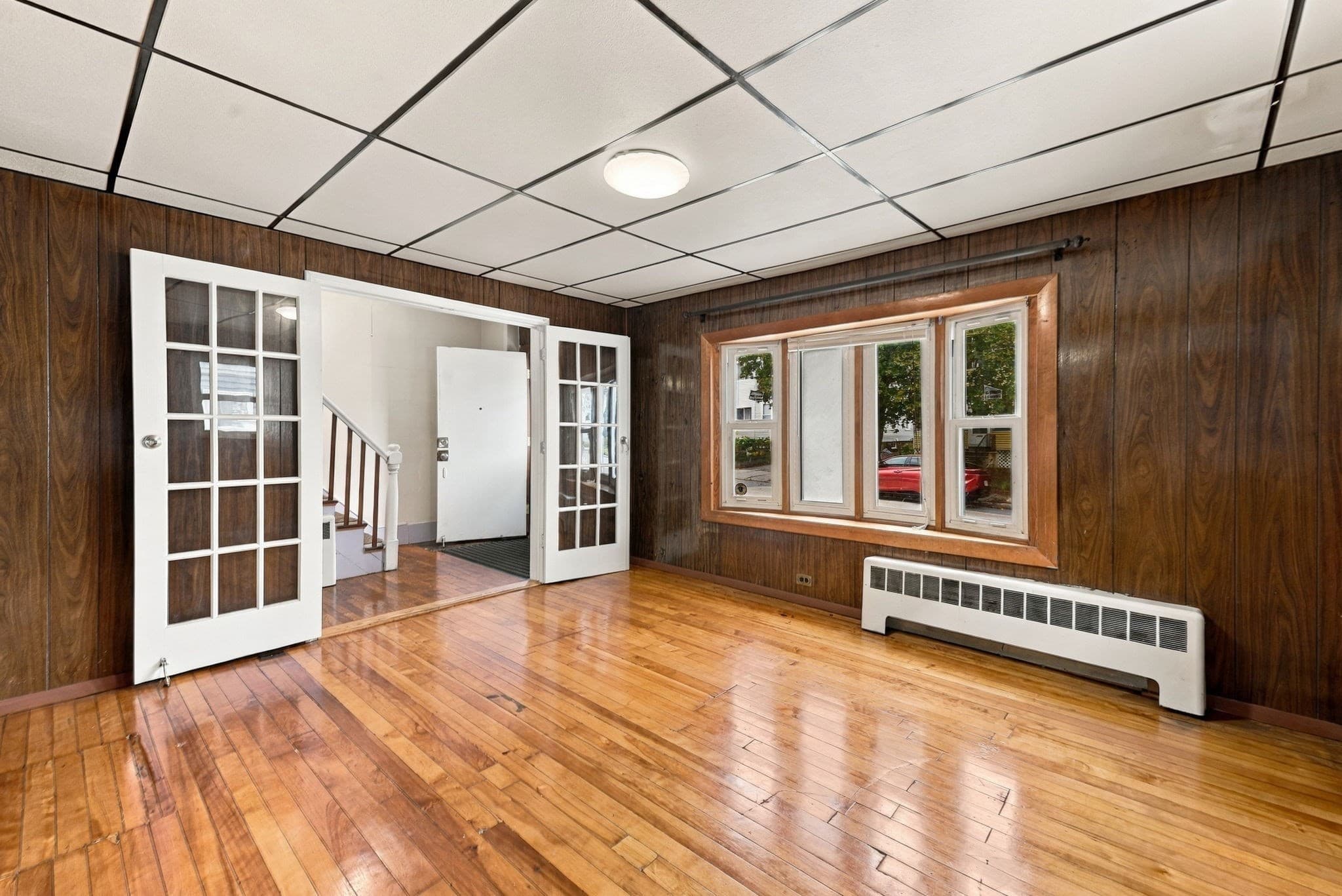 Single Family Residence at 125 Maywood St, Worcester MA 01603, Worcester, photo 6 of 42