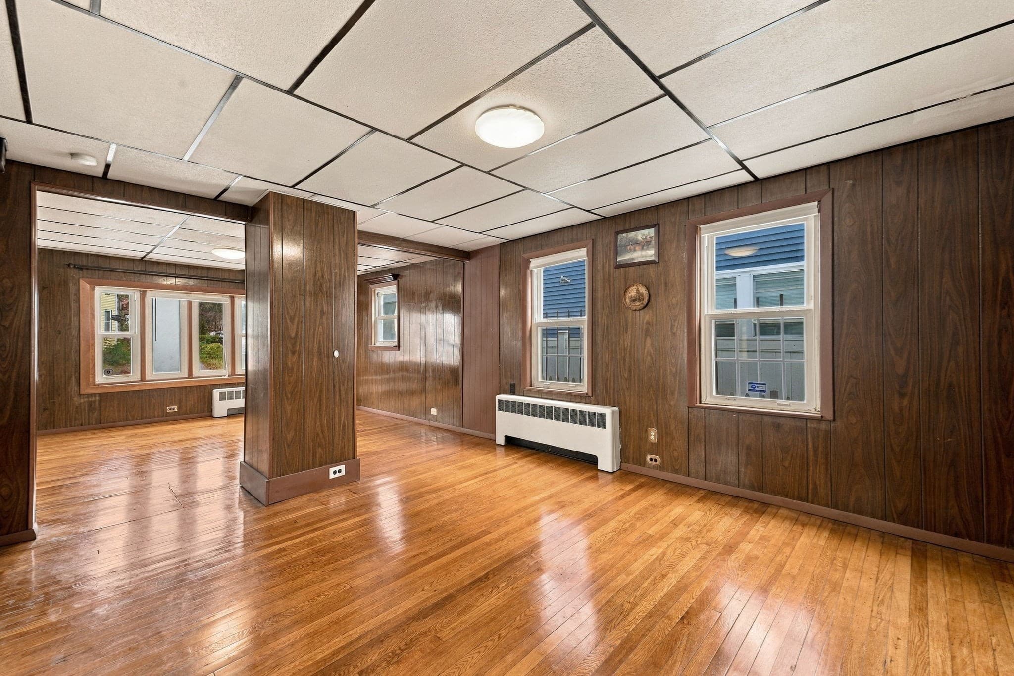 Single Family Residence at 125 Maywood St, Worcester MA 01603, Worcester, photo 9 of 42