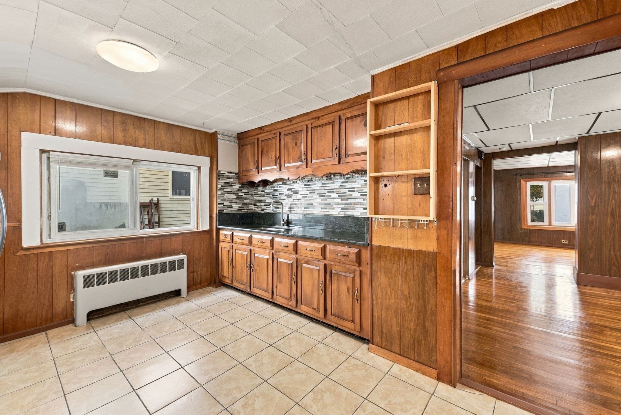 Single Family Residence at 125 Maywood St, Worcester MA 01603, Worcester, photo 10 of 42
