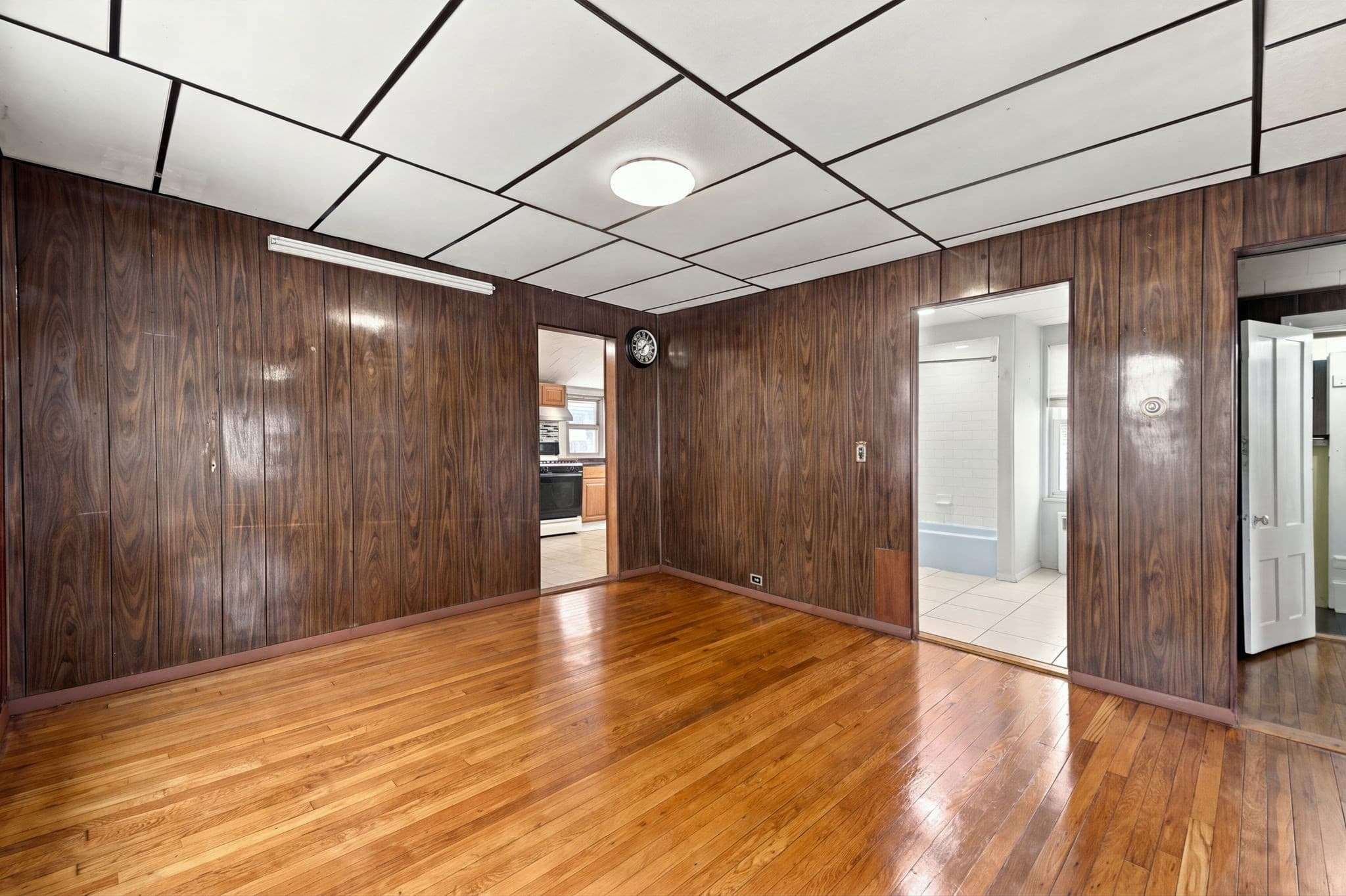 Single Family Residence at 125 Maywood St, Worcester MA 01603, Worcester, photo 18 of 42