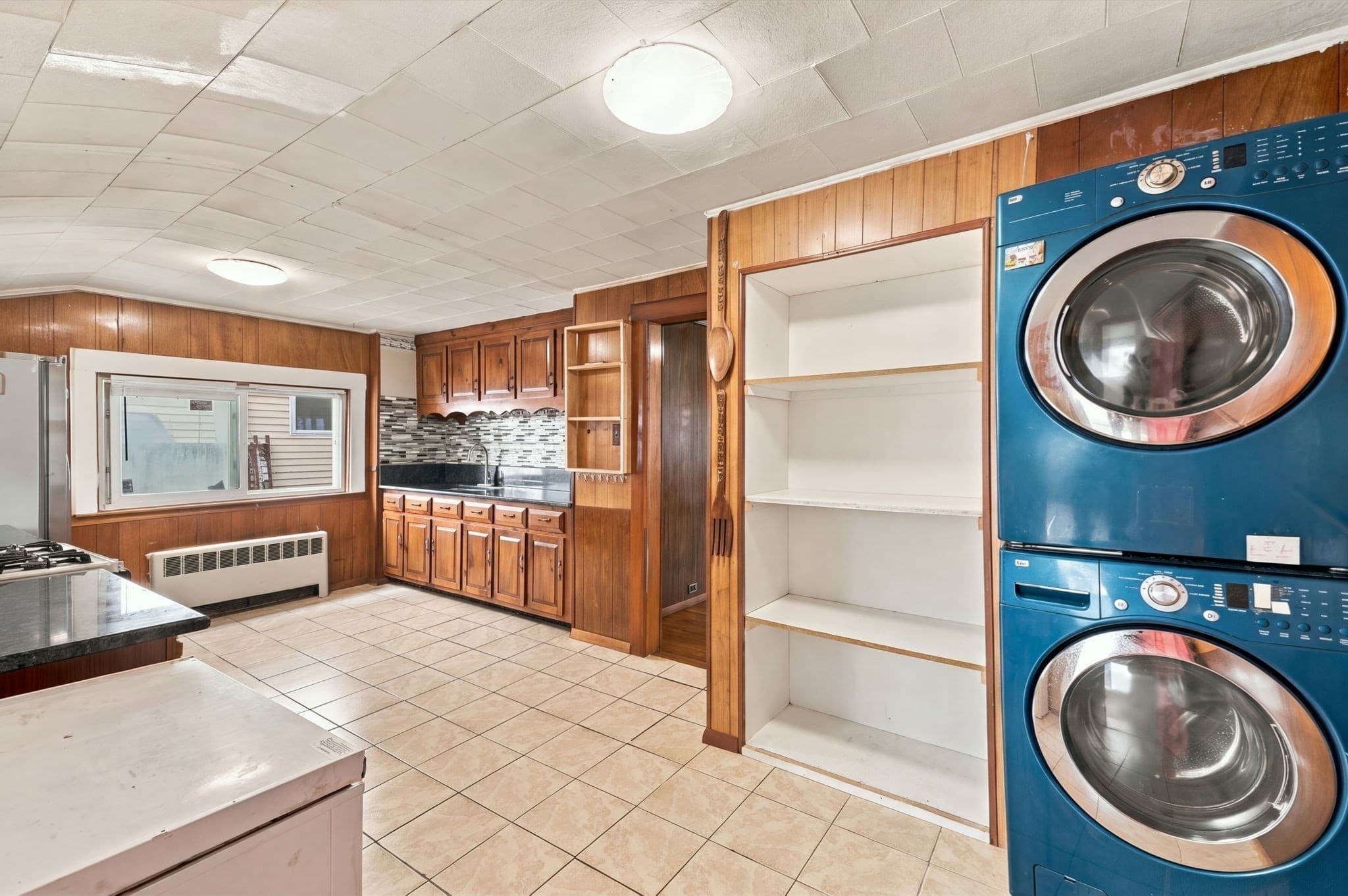 Single Family Residence at 125 Maywood St, Worcester MA 01603, Worcester, photo 15 of 42