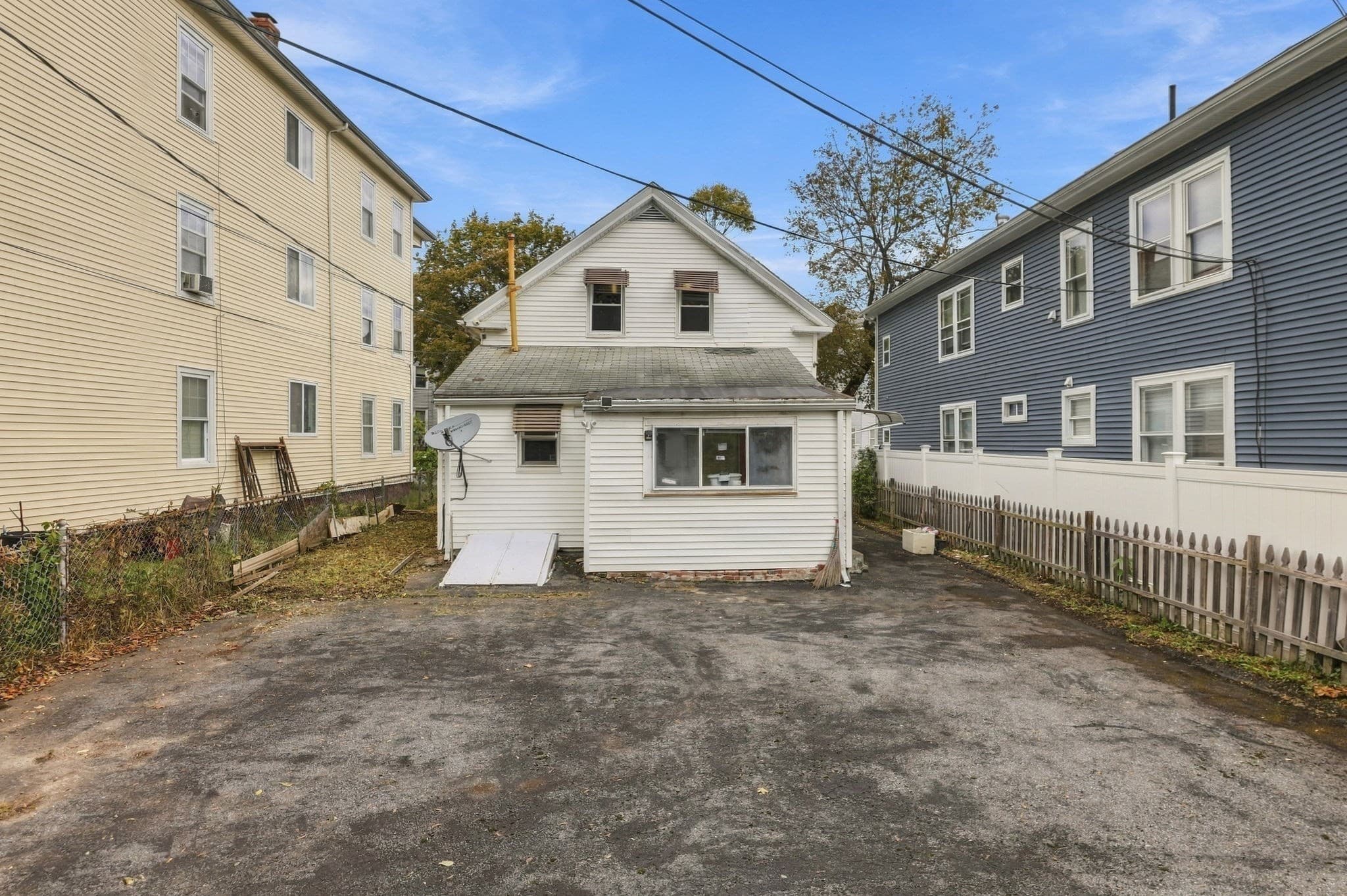 Single Family Residence at 125 Maywood St, Worcester MA 01603, Worcester, photo 40 of 42