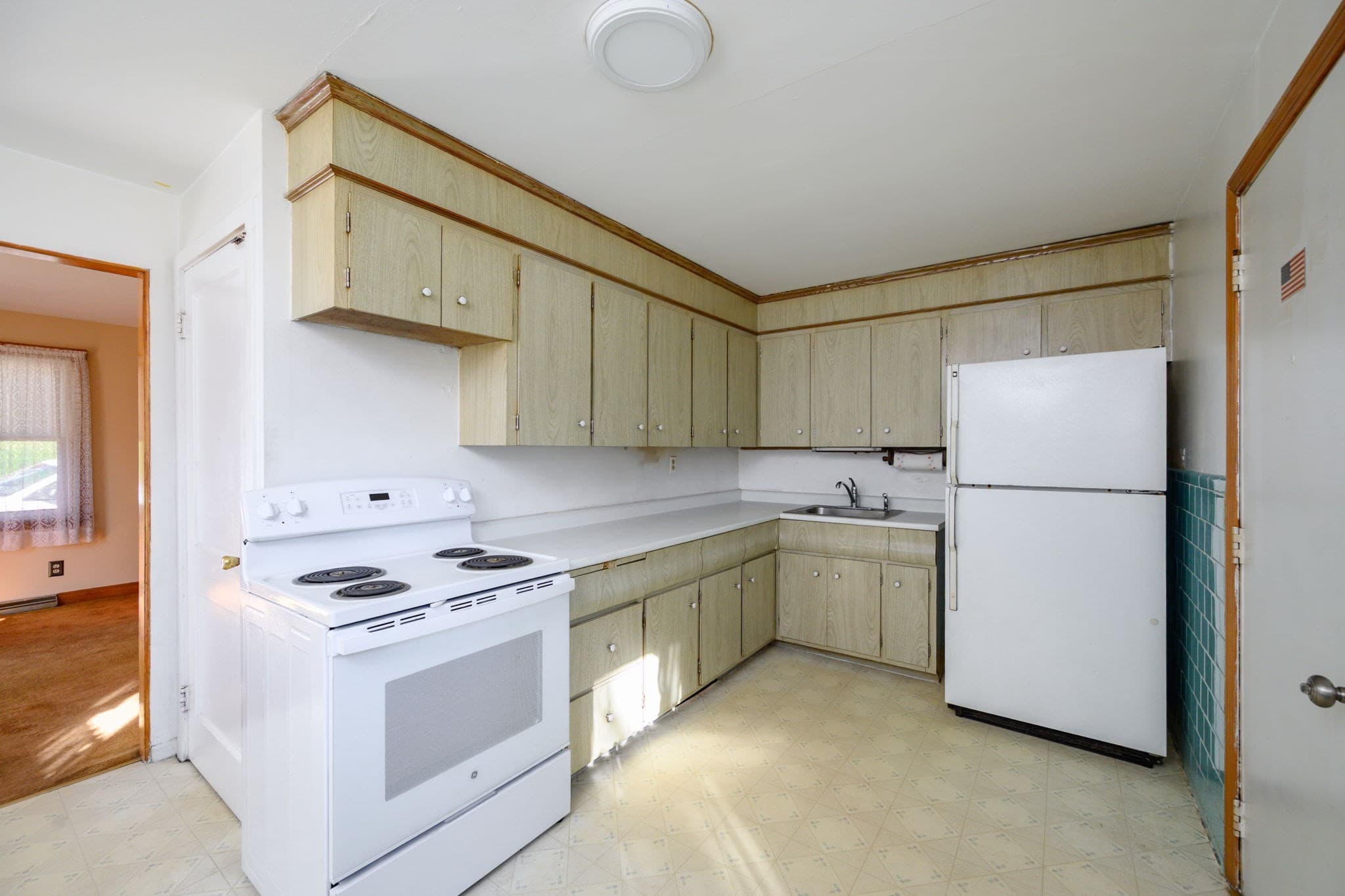 Single Family Residence at 13 Hemlock Rd, Hingham MA 02043, Hingham, photo 9 of 33