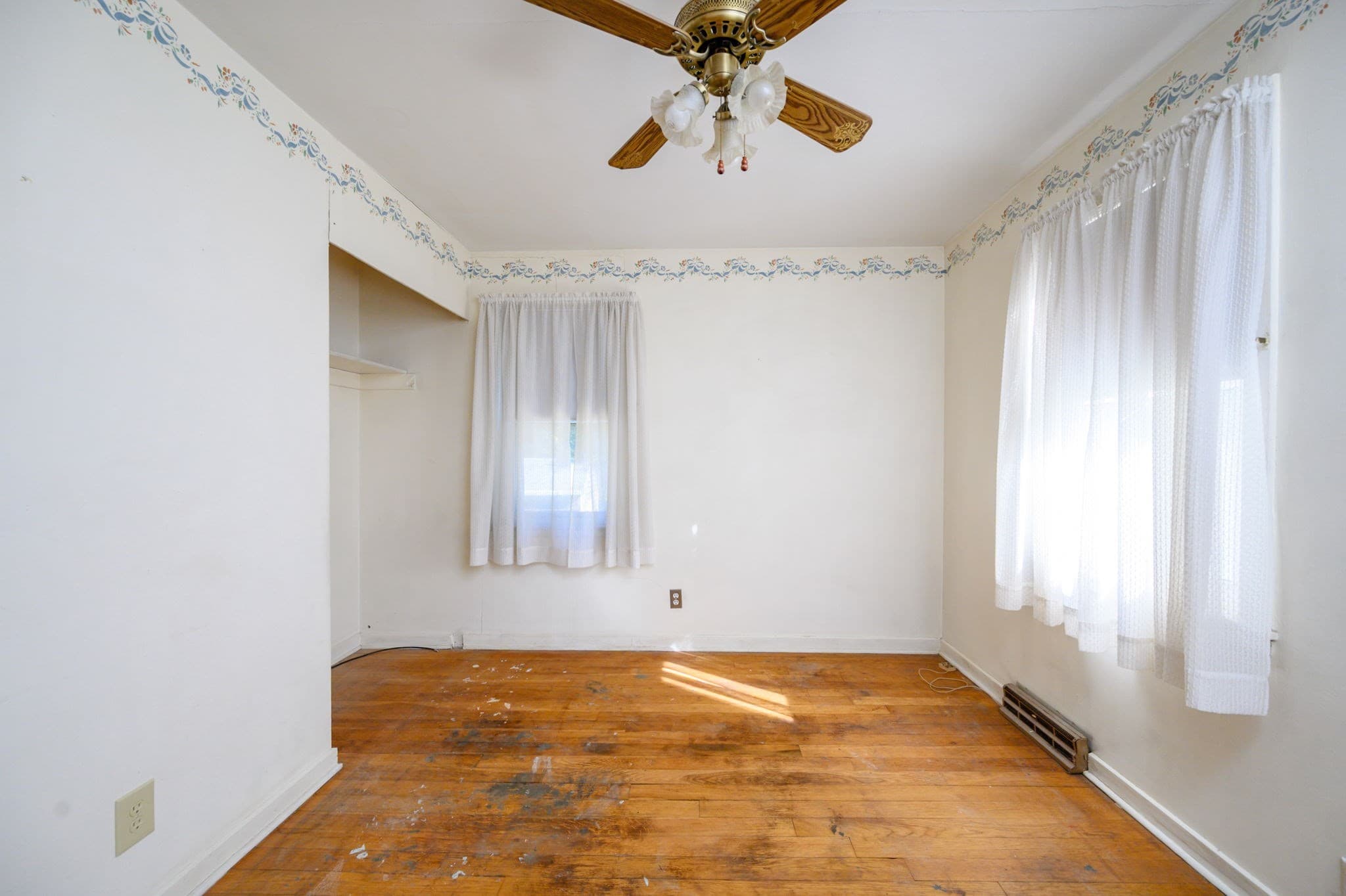 Single Family Residence at 13 Hemlock Rd, Hingham MA 02043, Hingham, photo 14 of 33