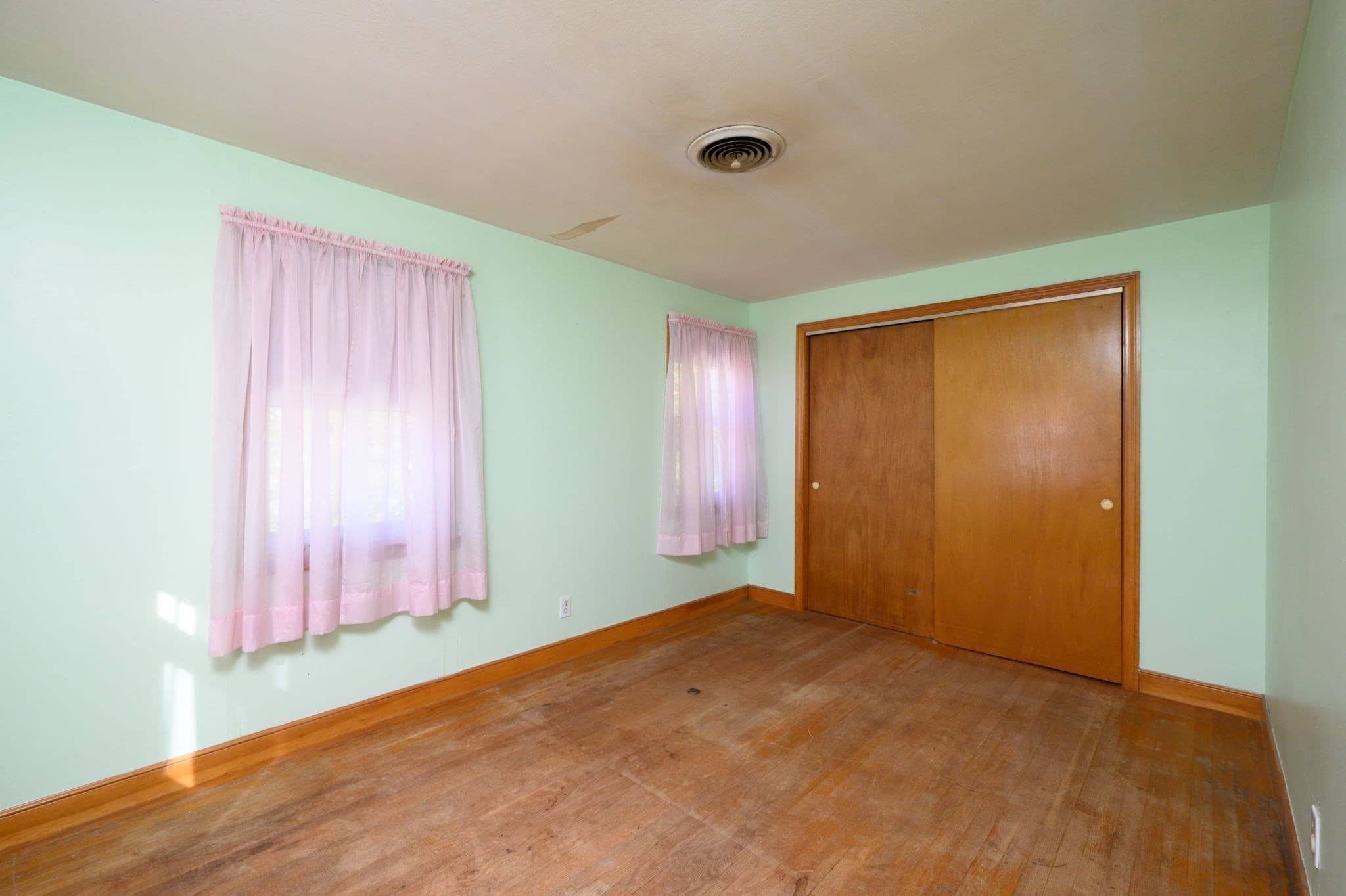 Single Family Residence at 13 Hemlock Rd, Hingham MA 02043, Hingham, photo 18 of 33