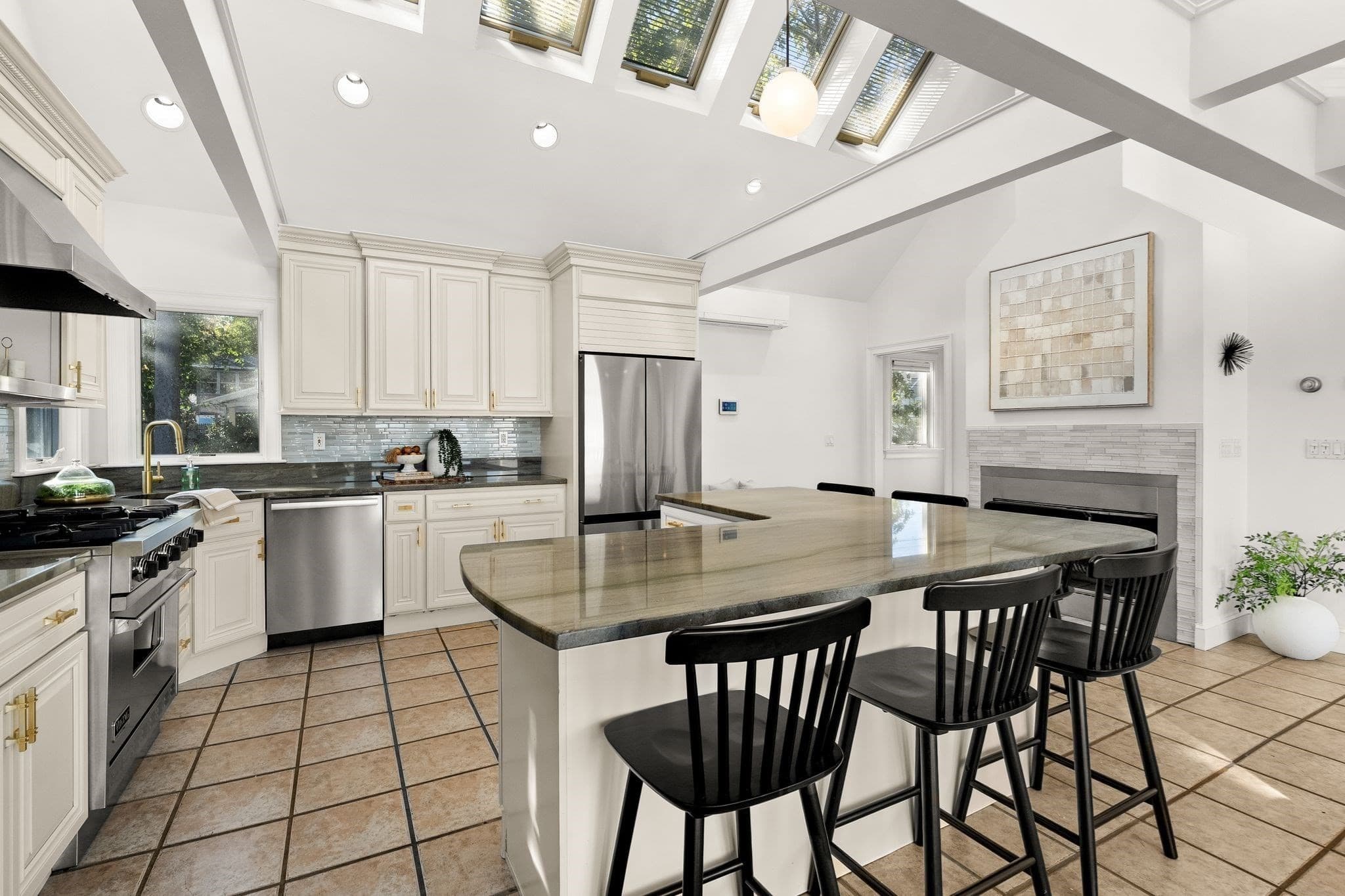 Single Family Residence at 24 Orchard St., Quincy MA 02171, Quincy, photo 8 of 29