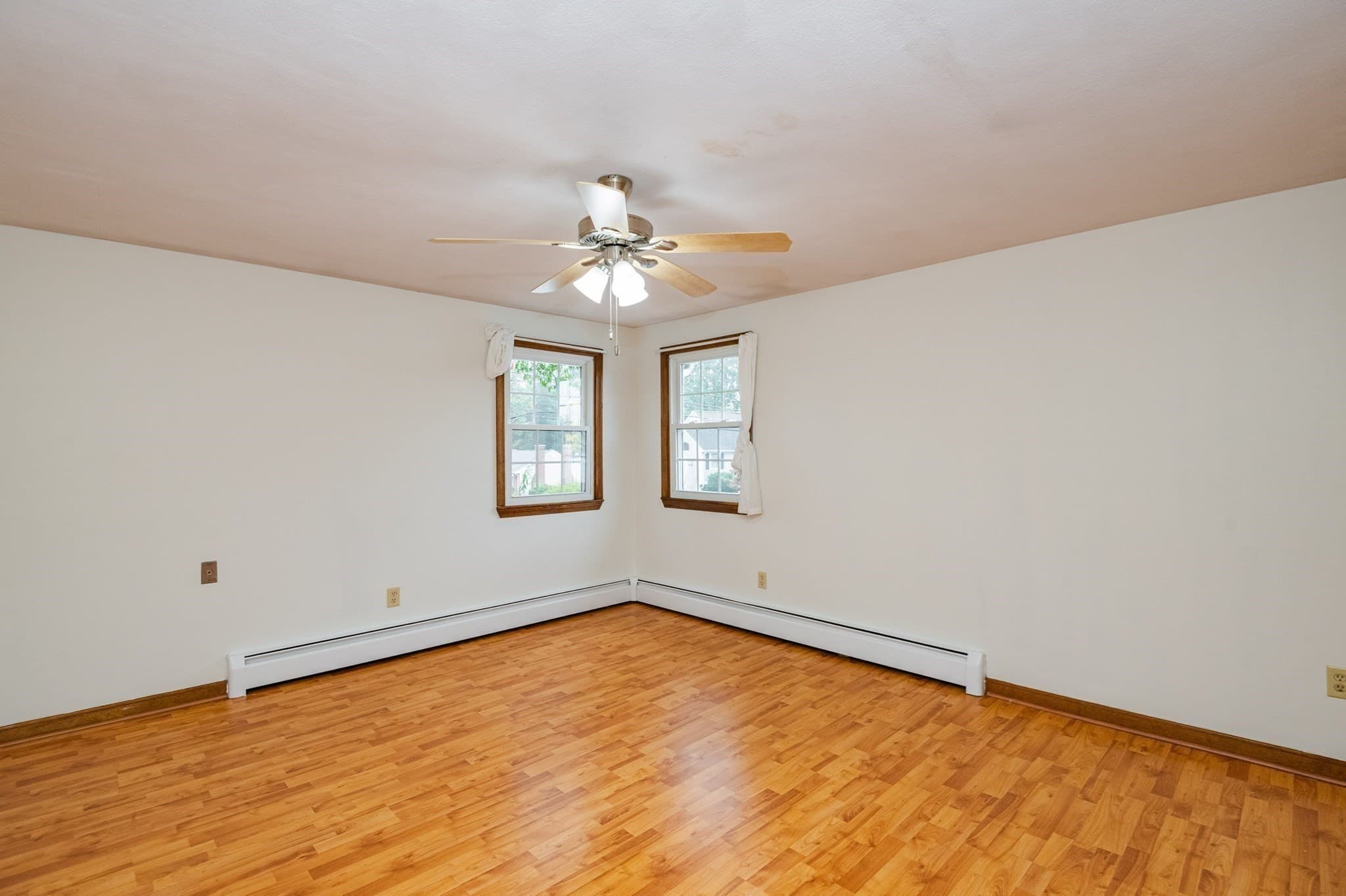 Single Family Residence at 31 Towne Crest Drive, Stoneham MA 02180, Stoneham, photo 21 of 42