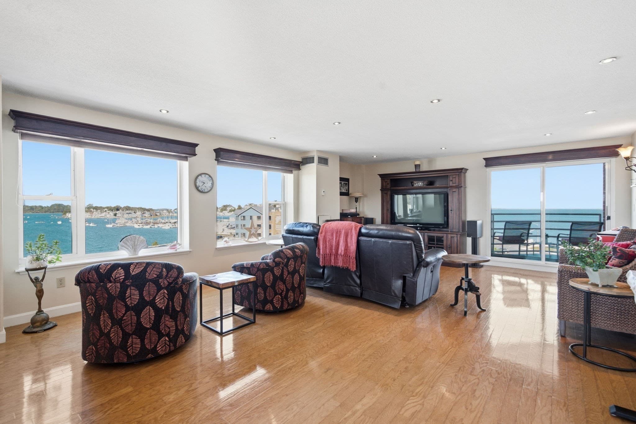 Condominium at 9 Park Ave # 517, Hull MA 02045, Hull, photo 4 of 21