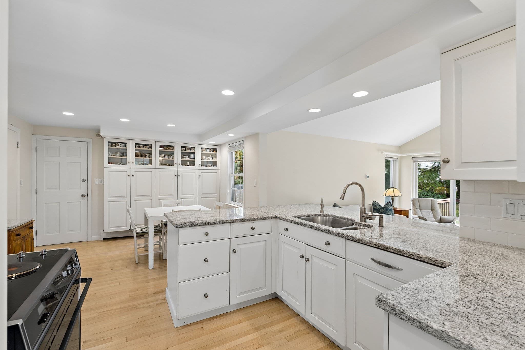 Single Family Residence at 21 Tanglewood Road, Needham MA 02494, photo 14 of 42